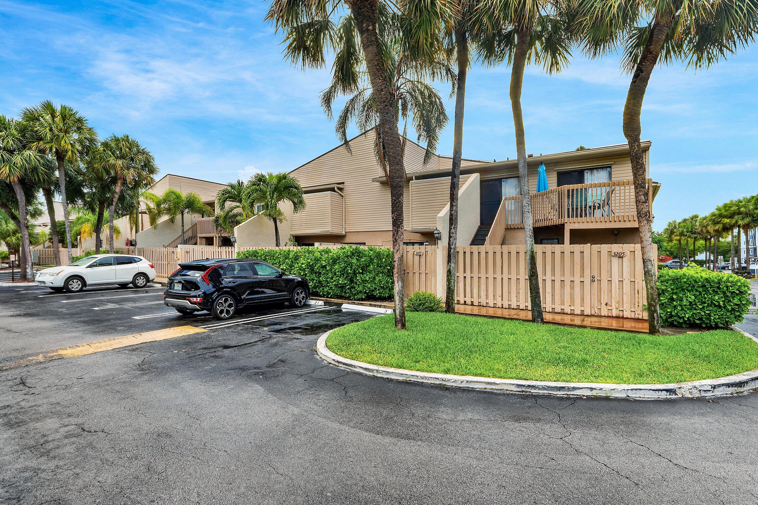 LAKE PLACE CONDO - Residential Lease