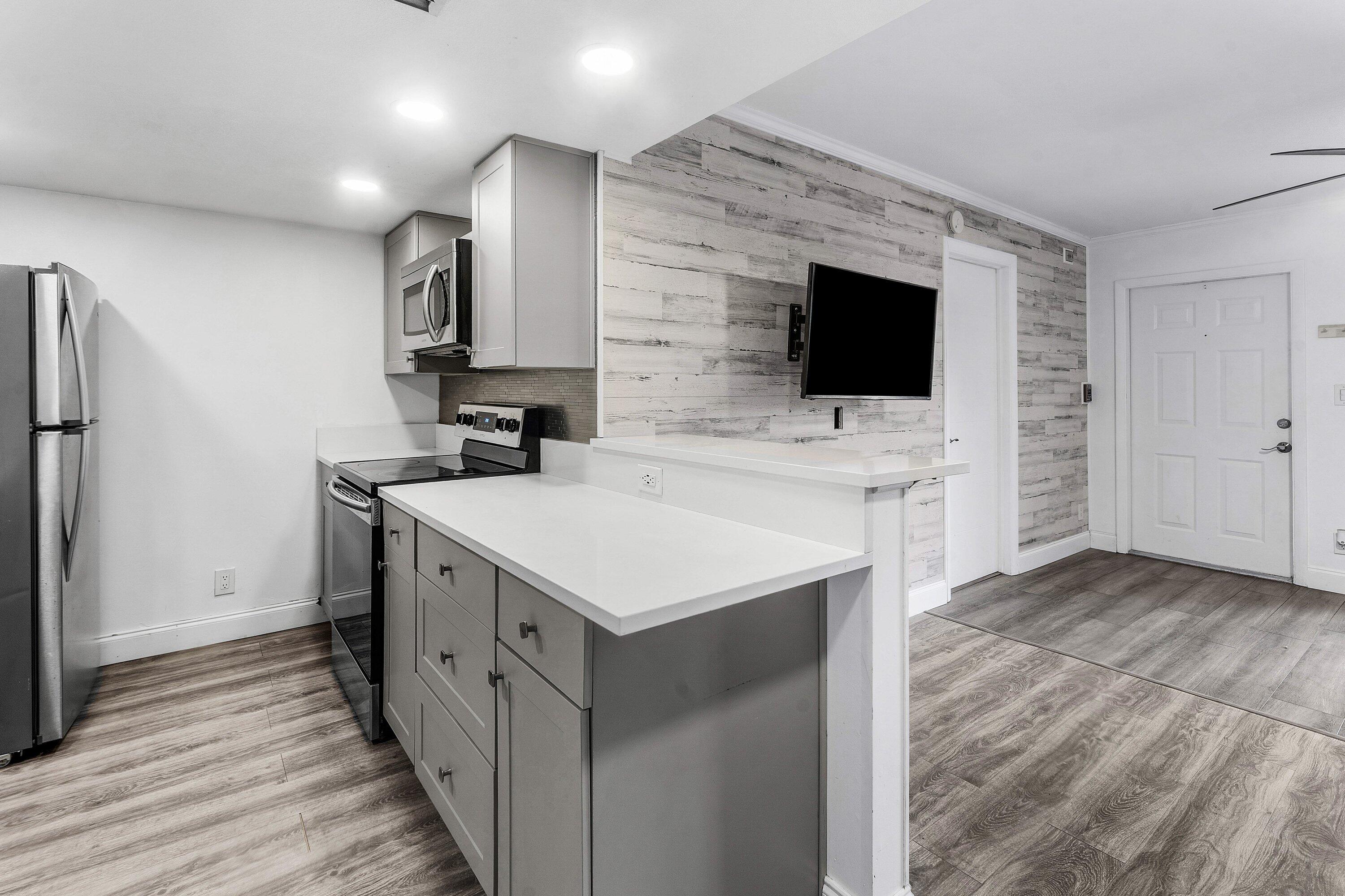 LAKE PLACE CONDO - Residential Lease