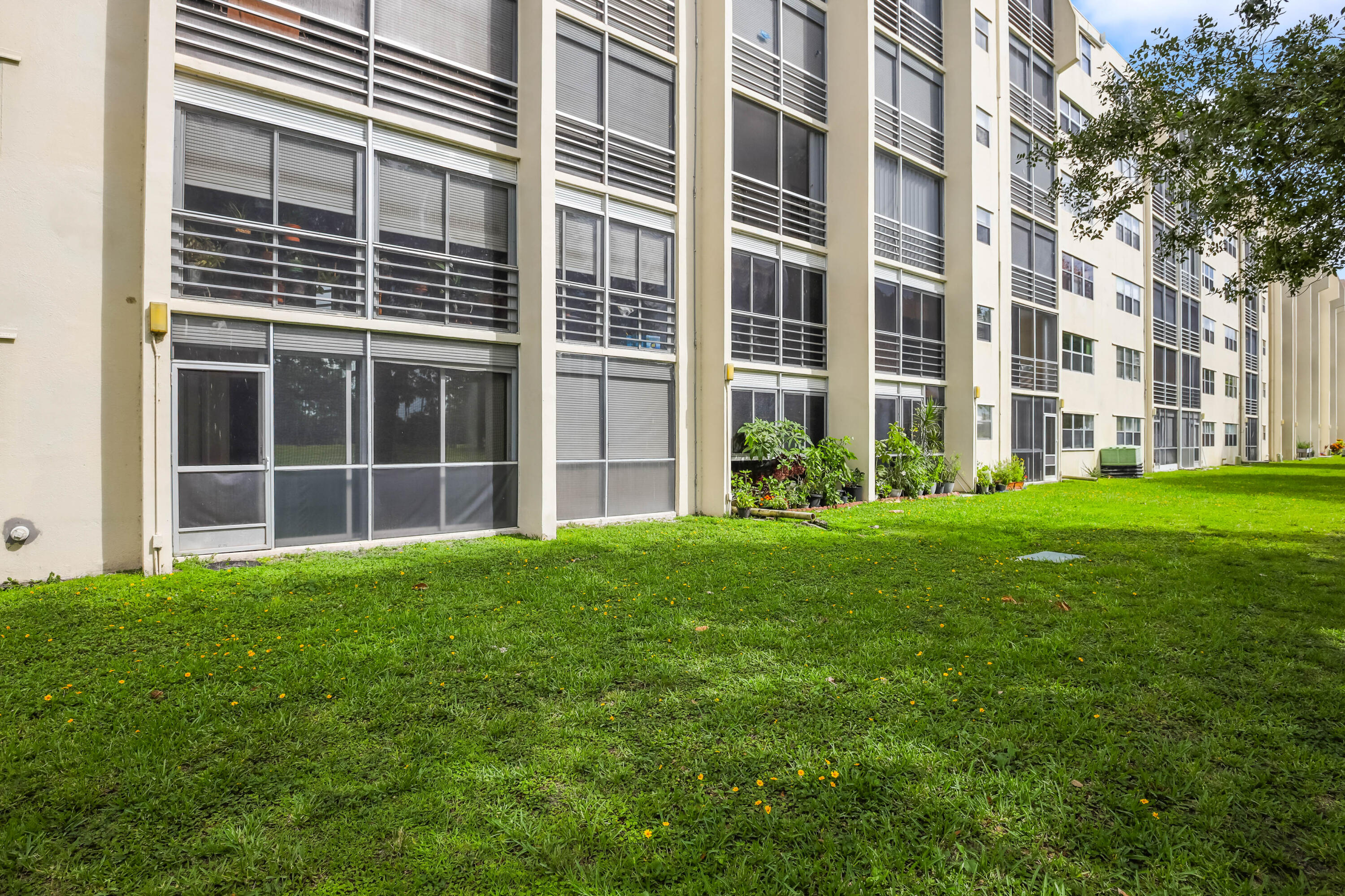 POINCIANA PLACE CONDO 1,2,8 AND 9 - Residential