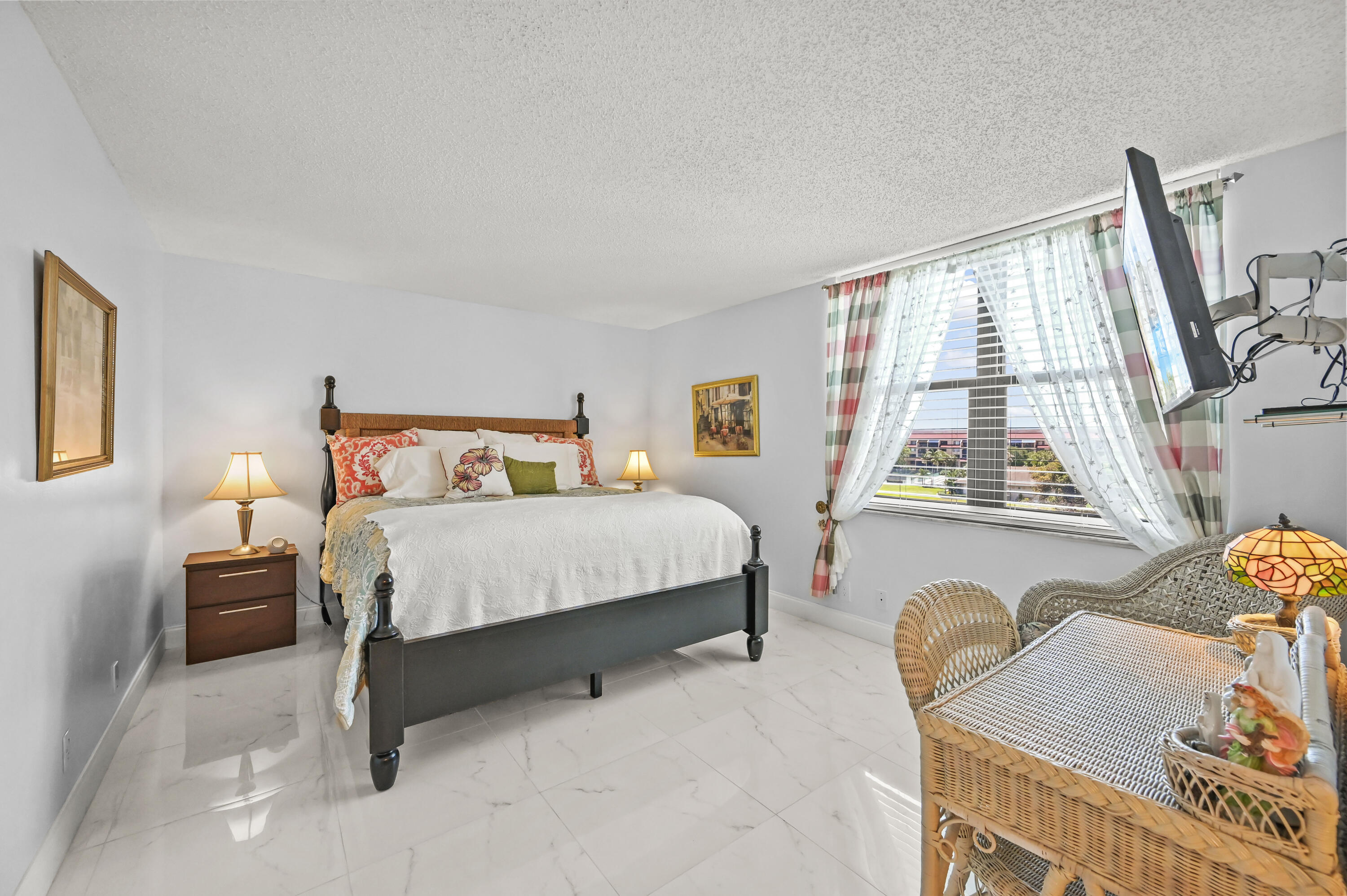 LAVERS DELRAY RACQUET CLUB CONDO - Residential Lease