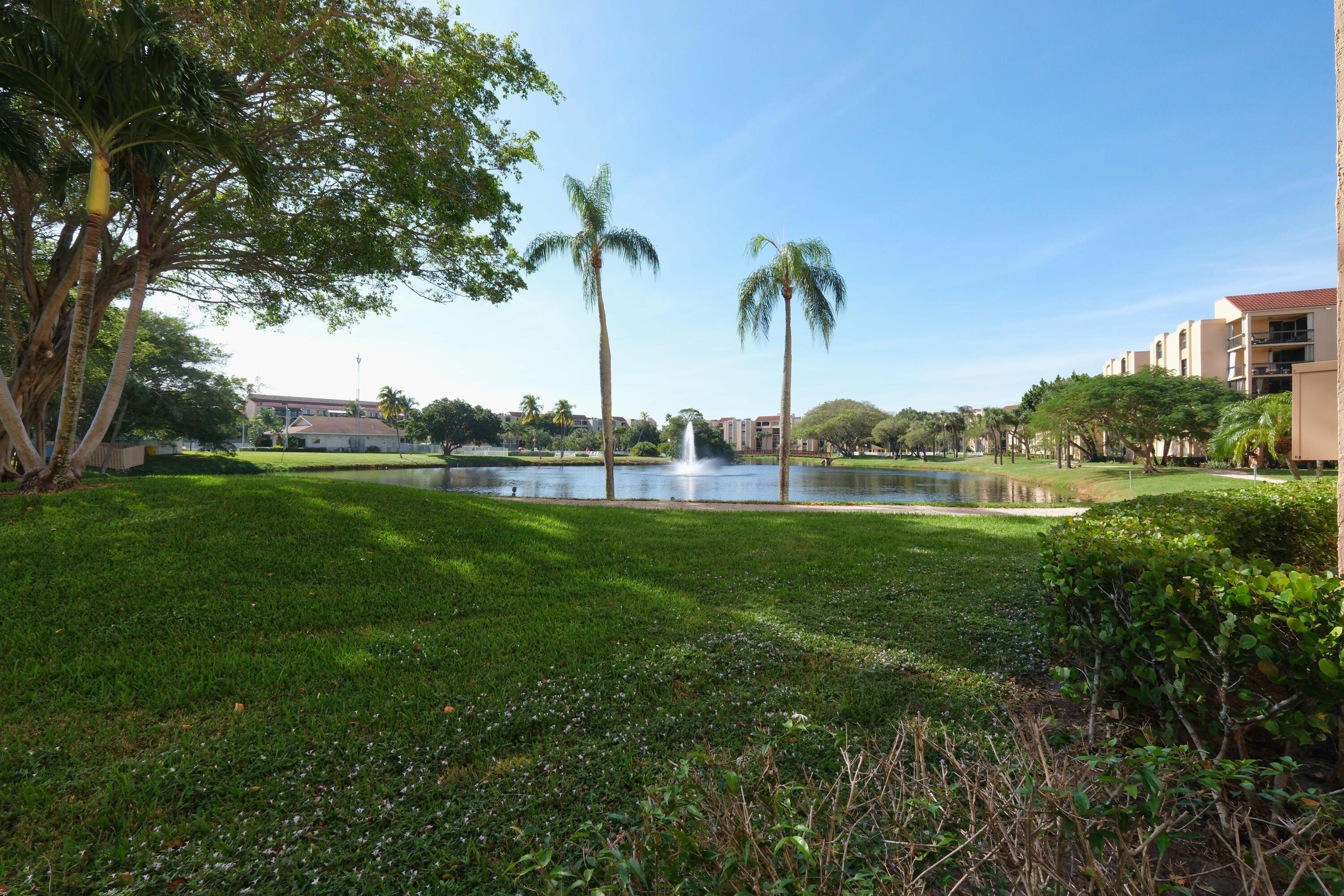 LAVERS DELRAY RACQUET CLUB CONDO - Residential Lease