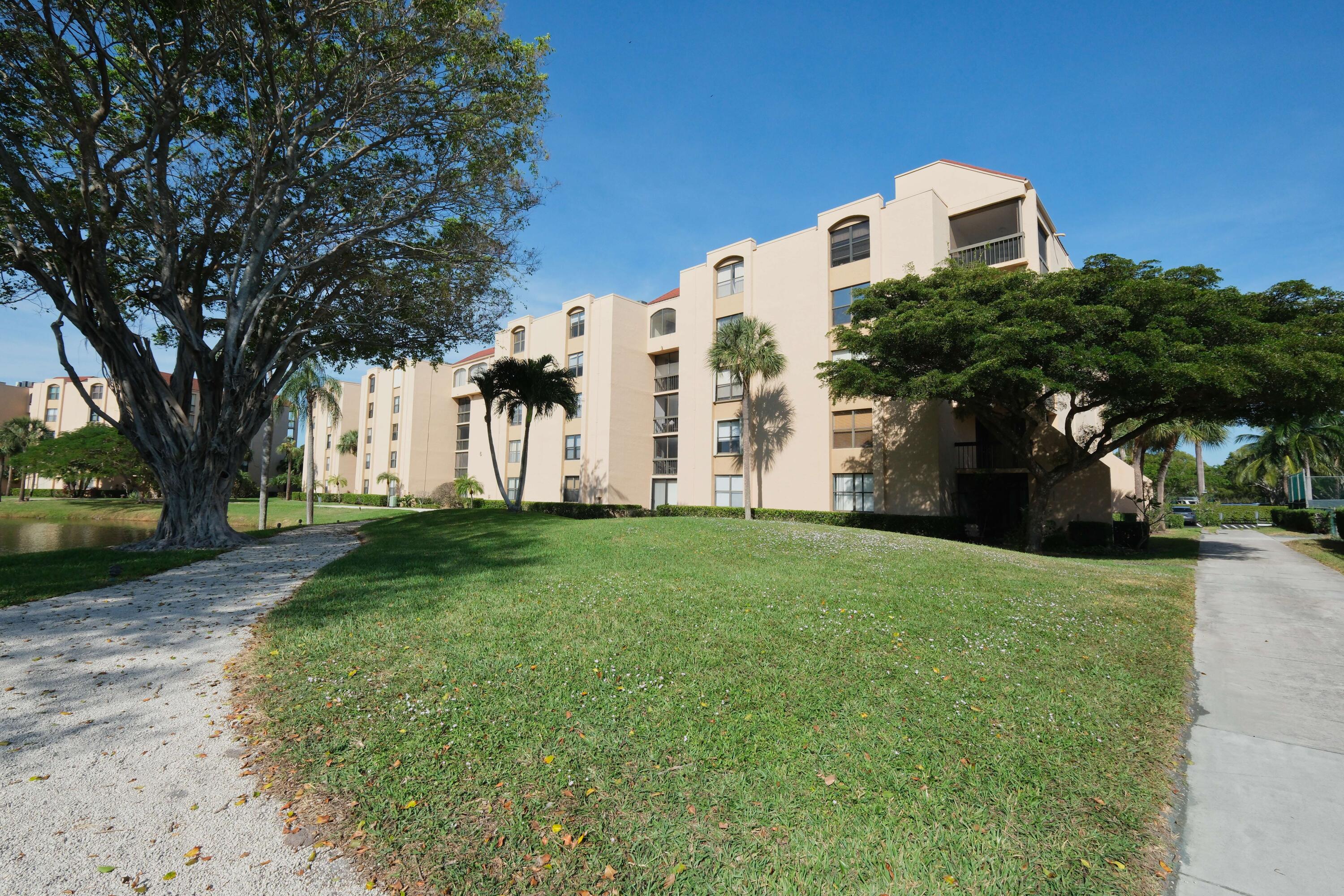LAVERS DELRAY RACQUET CLUB CONDO - Residential Lease