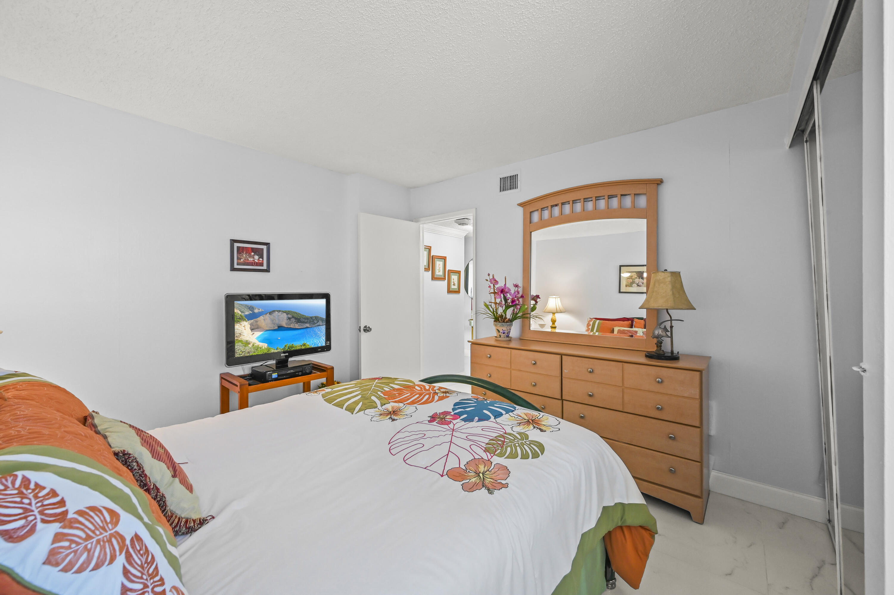 LAVERS DELRAY RACQUET CLUB CONDO - Residential Lease