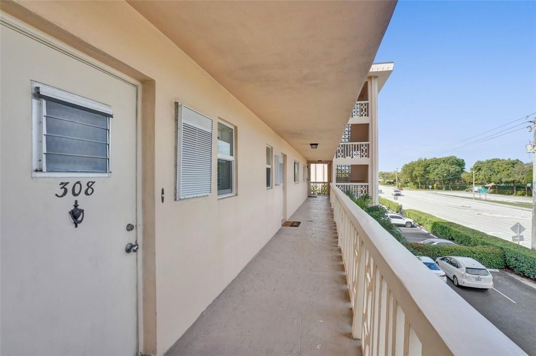 BOCA HOUSE CONDO - Residential