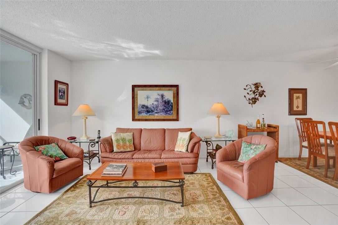 BOCA HOUSE CONDO - Residential