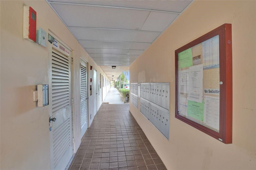 BOCA HOUSE CONDO - Residential