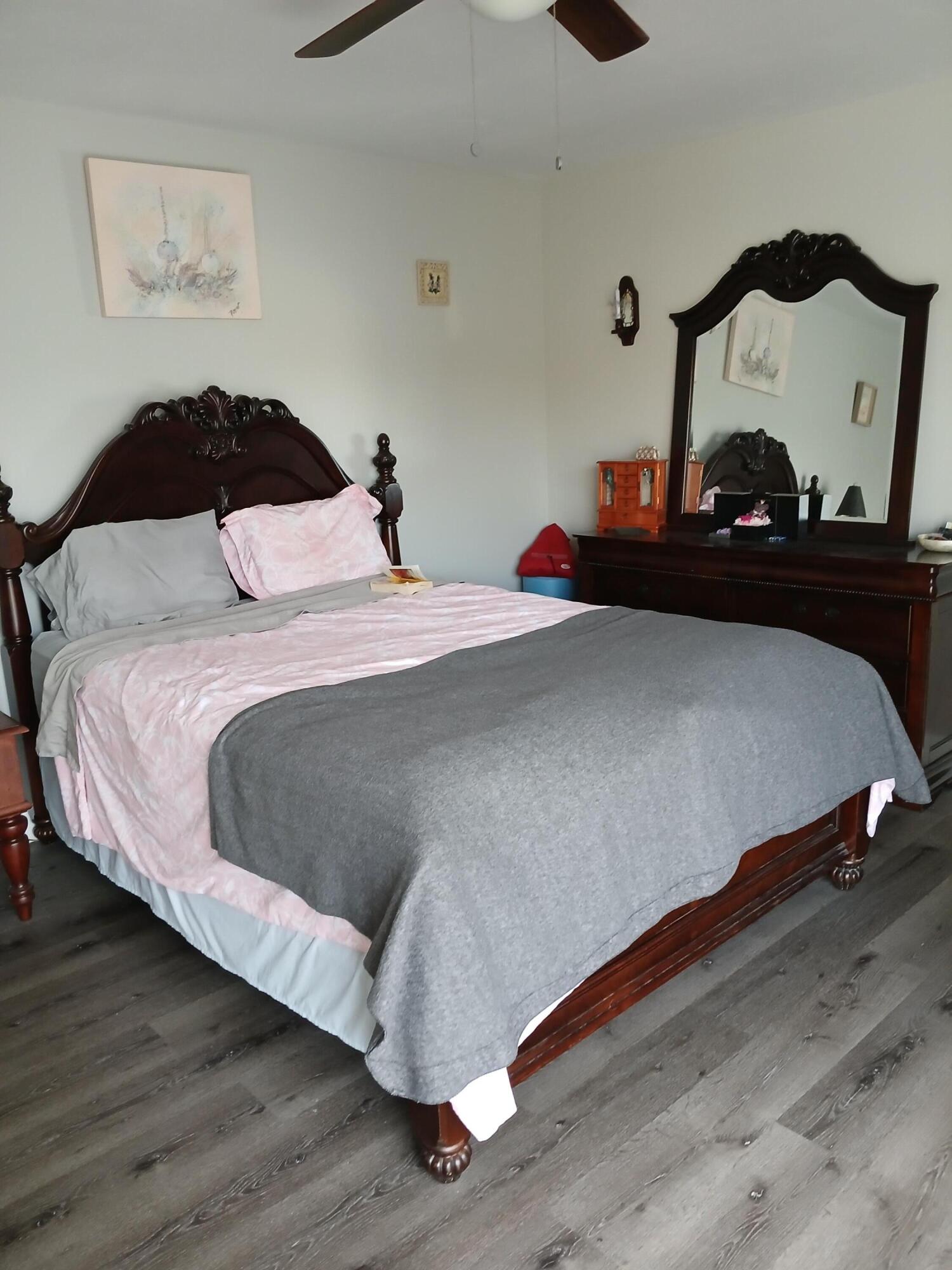 VILLAGE OF SANDALWOOD LAKES SOUTH - Residential