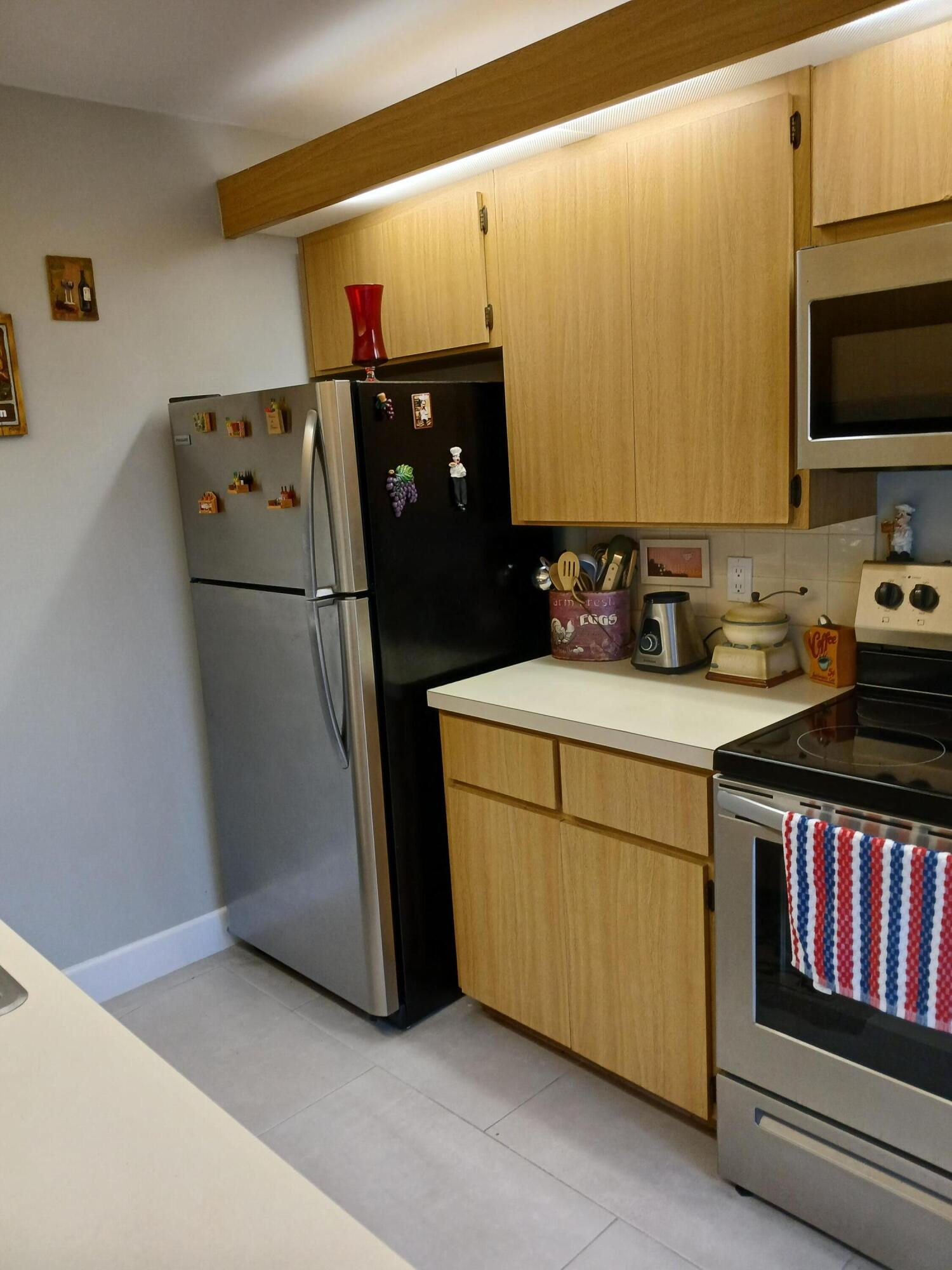 VILLAGE OF SANDALWOOD LAKES SOUTH - Residential