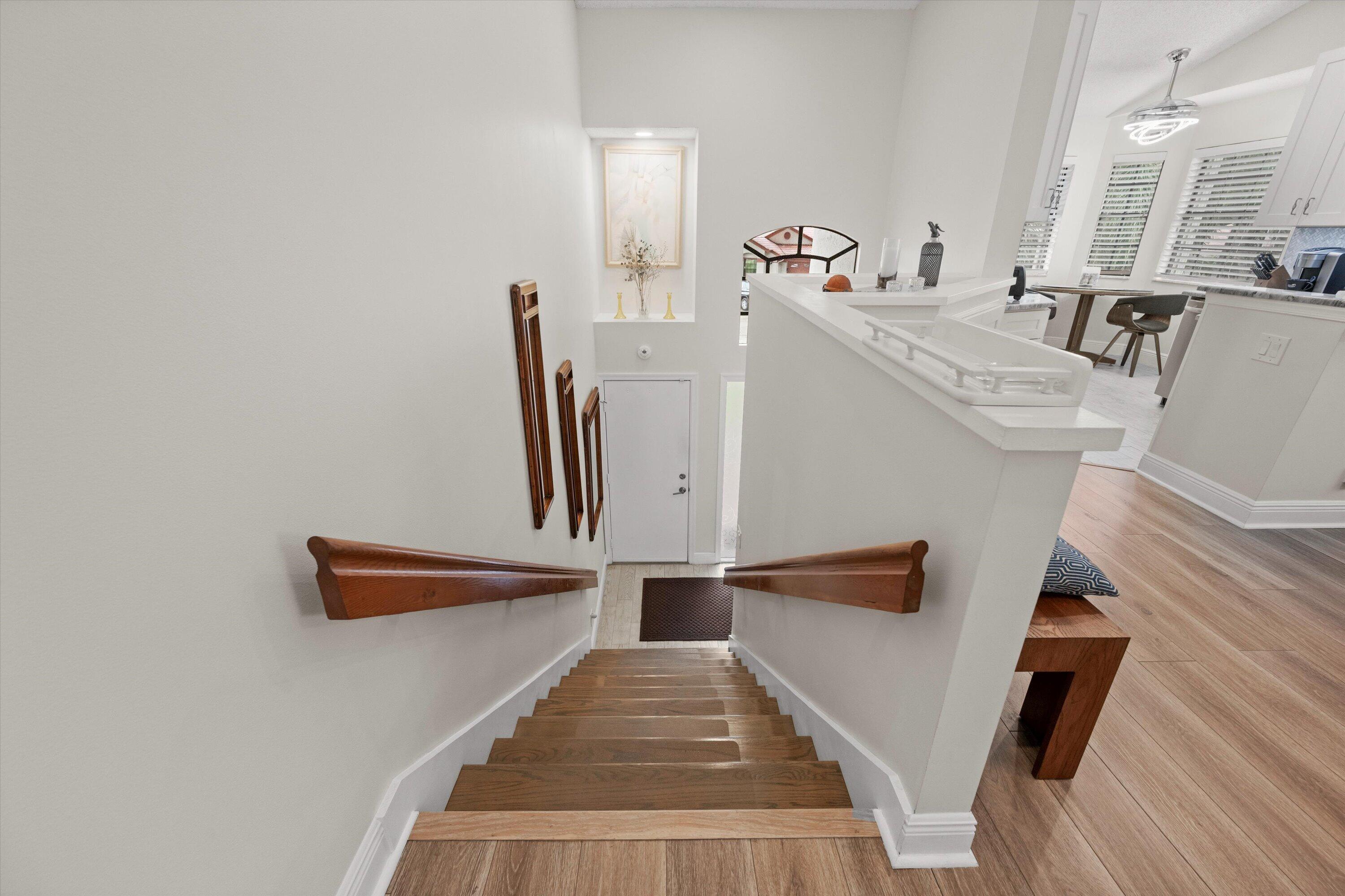 LEXINGTON CLUB VILLAS CONDO - Residential