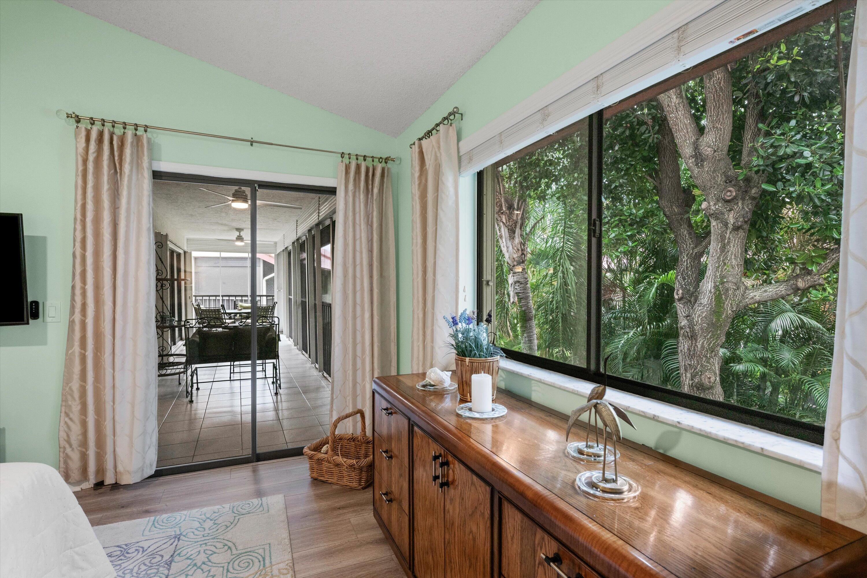 LEXINGTON CLUB VILLAS CONDO - Residential
