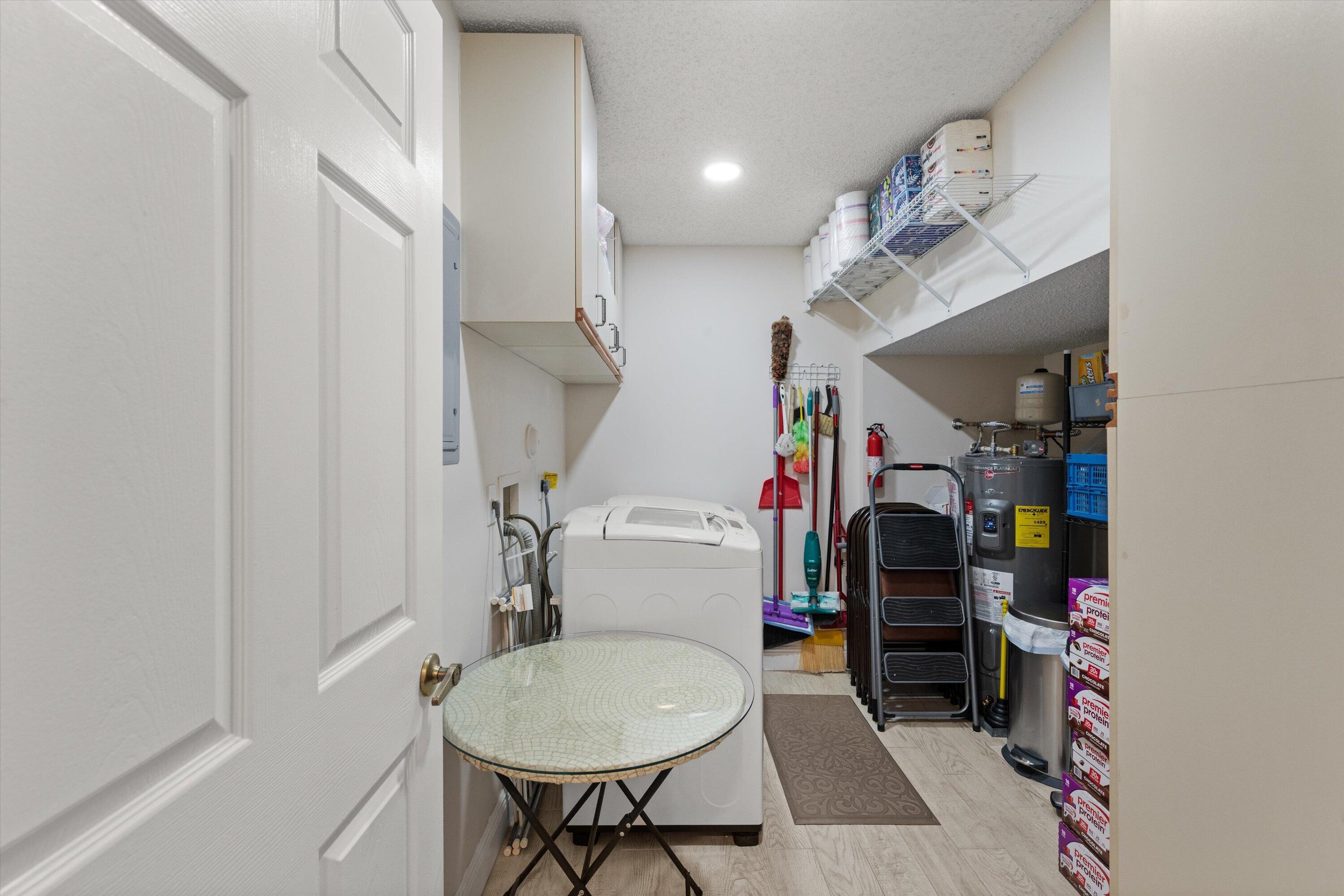 LEXINGTON CLUB VILLAS CONDO - Residential