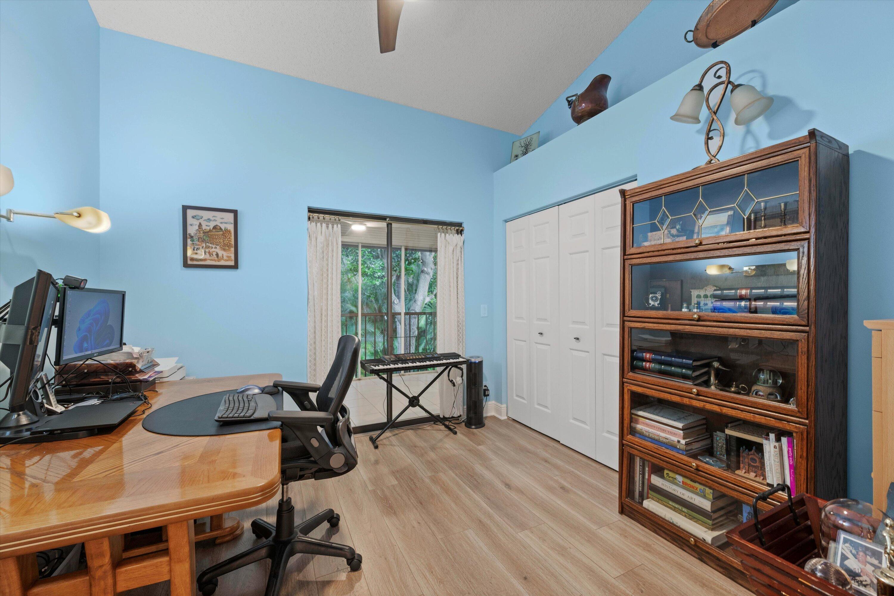 LEXINGTON CLUB VILLAS CONDO - Residential