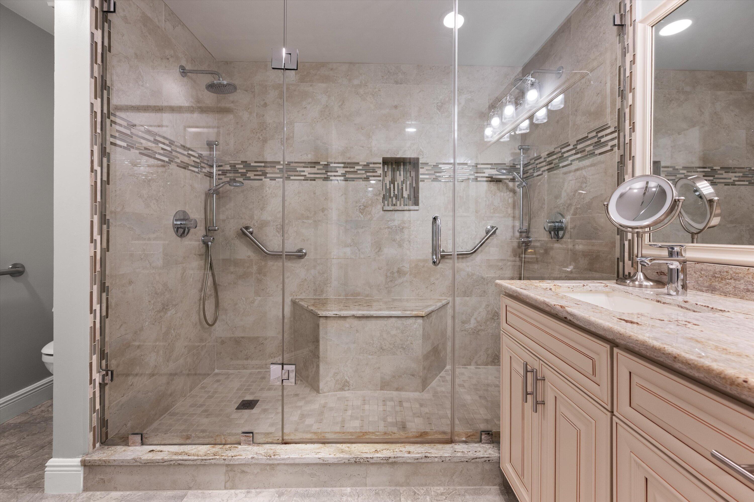 LEXINGTON CLUB VILLAS CONDO - Residential