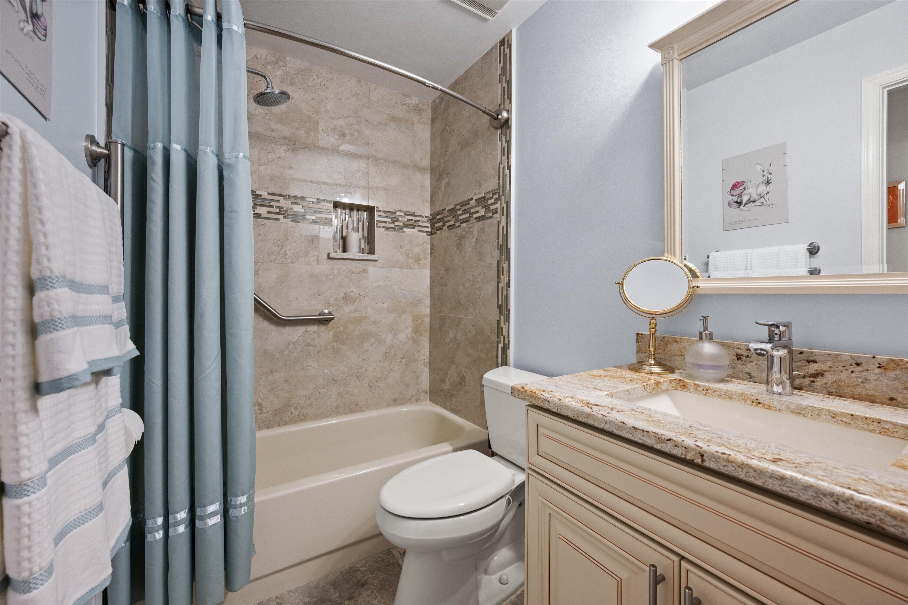 LEXINGTON CLUB VILLAS CONDO - Residential