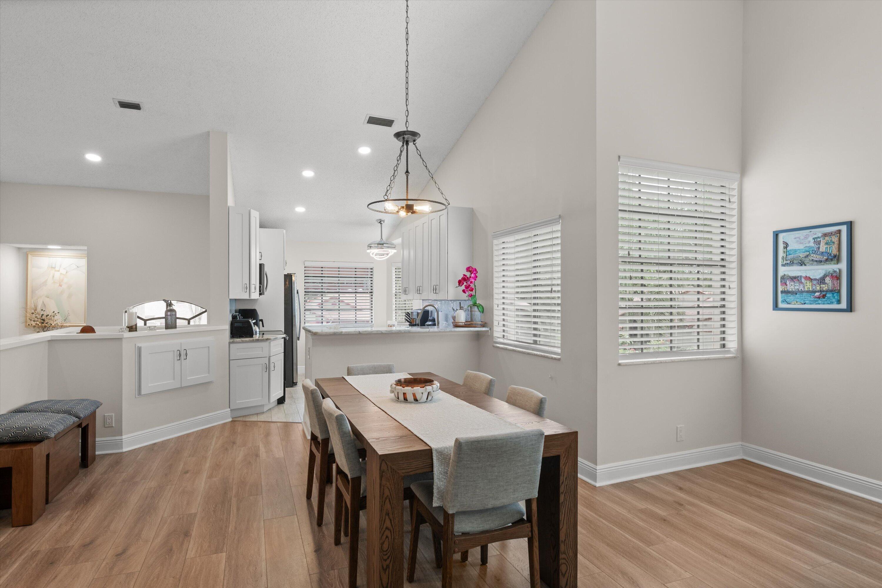 LEXINGTON CLUB VILLAS CONDO - Residential
