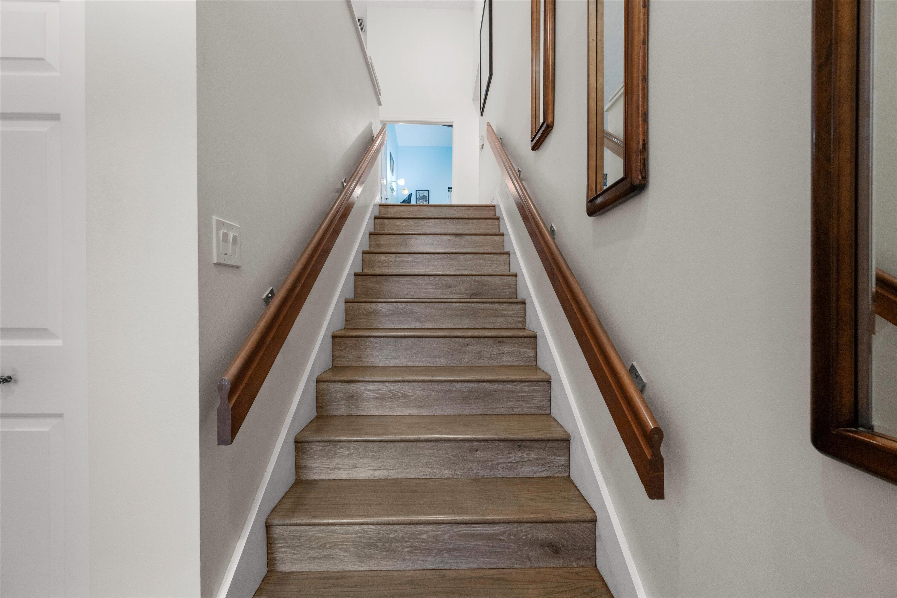 LEXINGTON CLUB VILLAS CONDO - Residential