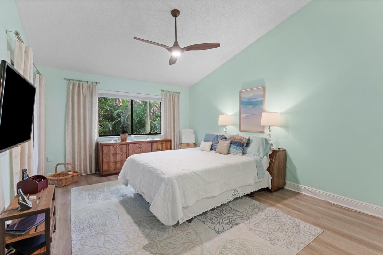 LEXINGTON CLUB VILLAS CONDO - Residential