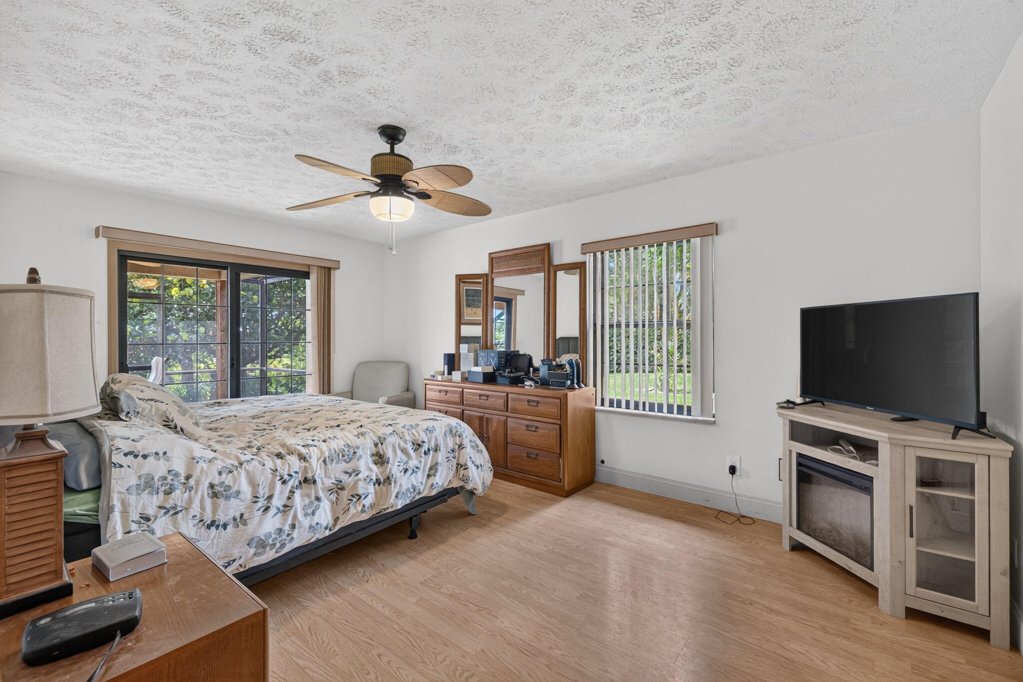 RUSTIC HILLS - Residential Lease