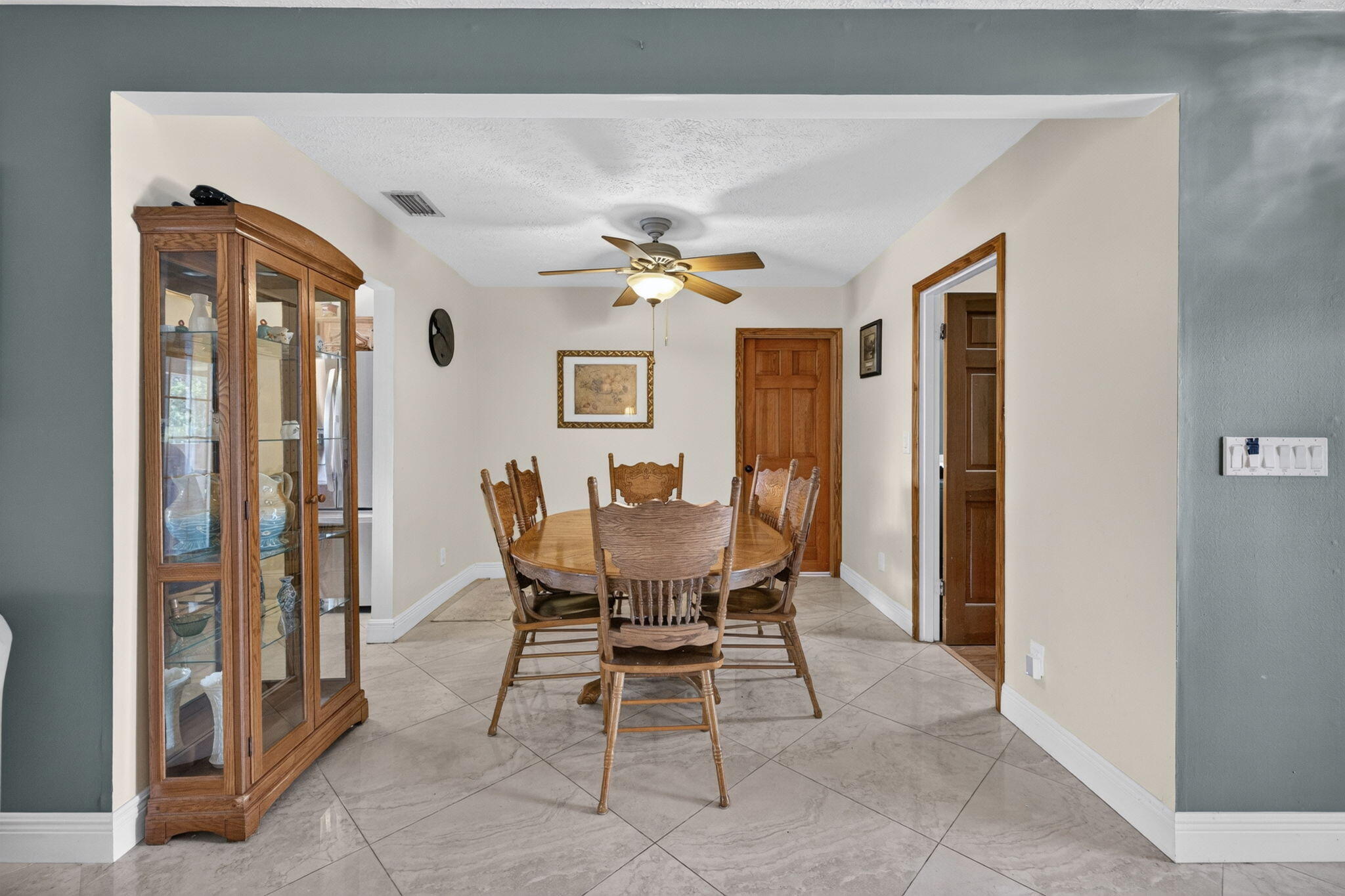 RUSTIC HILLS - Residential Lease