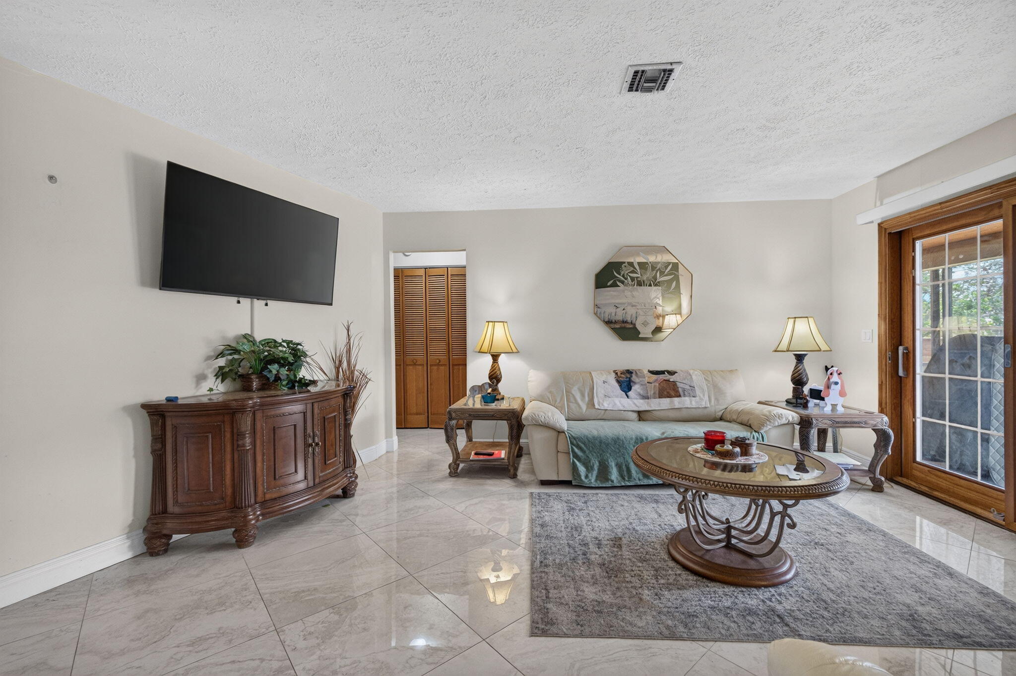 RUSTIC HILLS - Residential Lease