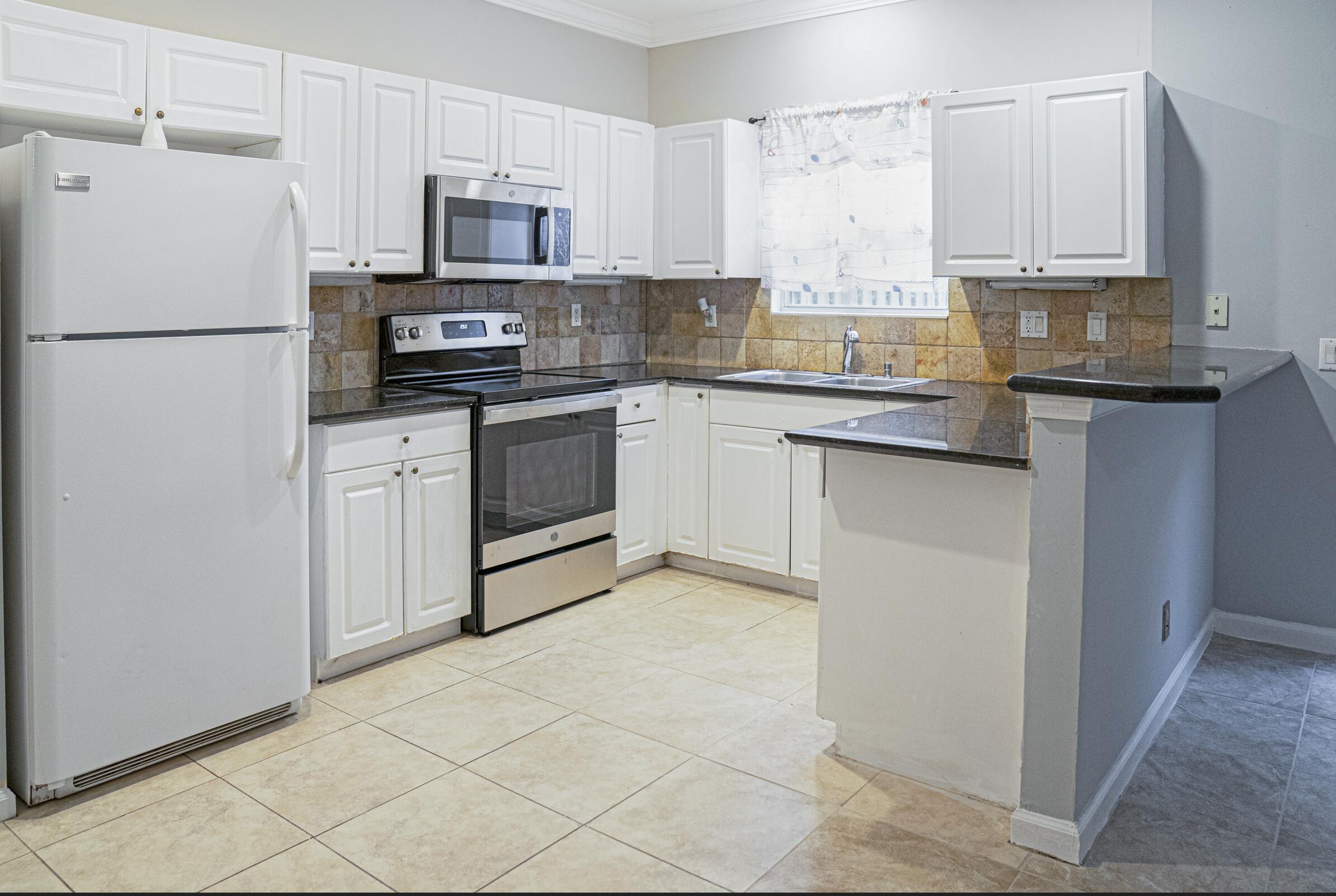 SOUTHWIND - Residential Lease