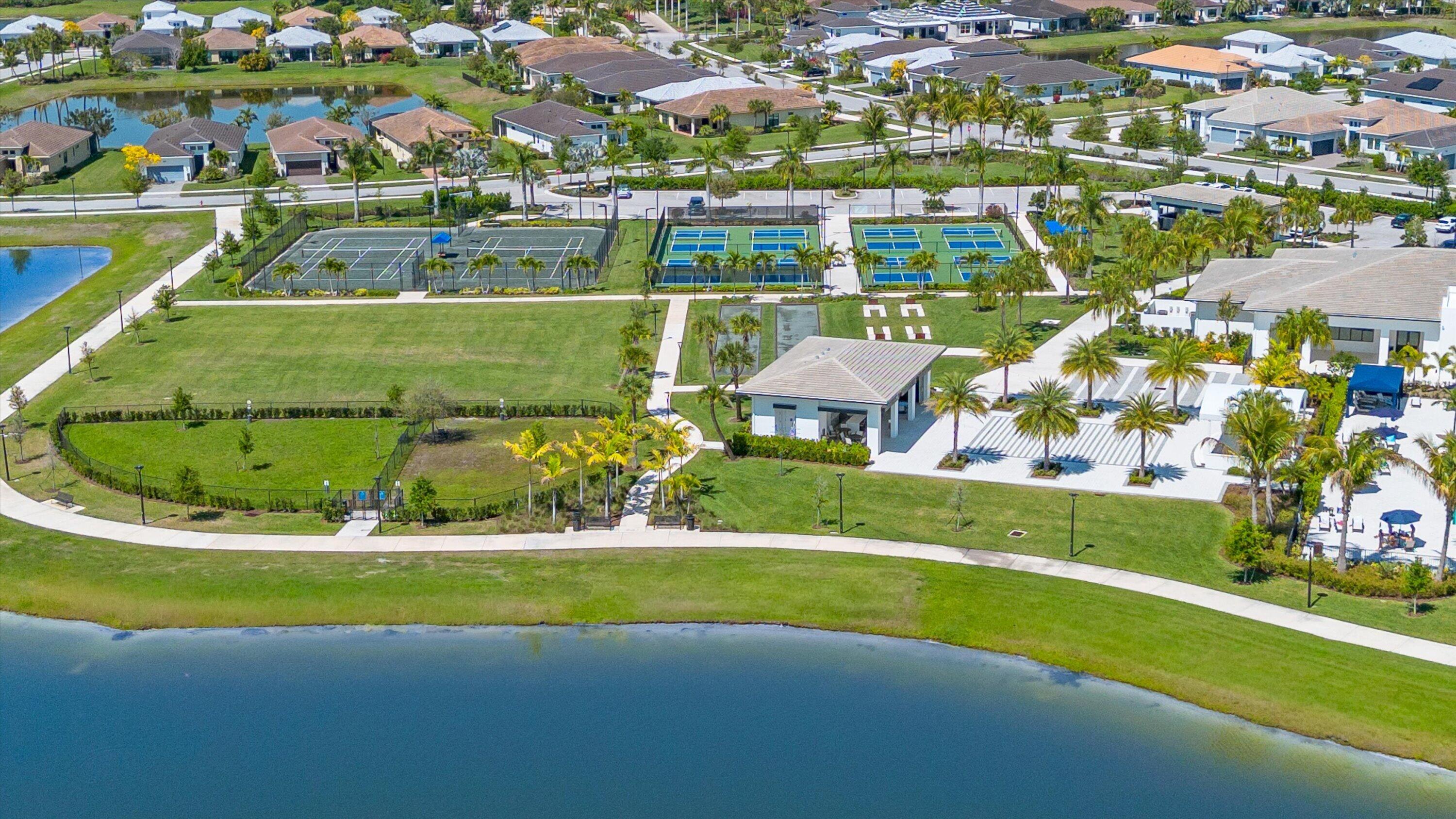 CRESSWIND PALM BEACH PHASE 3 - Residential