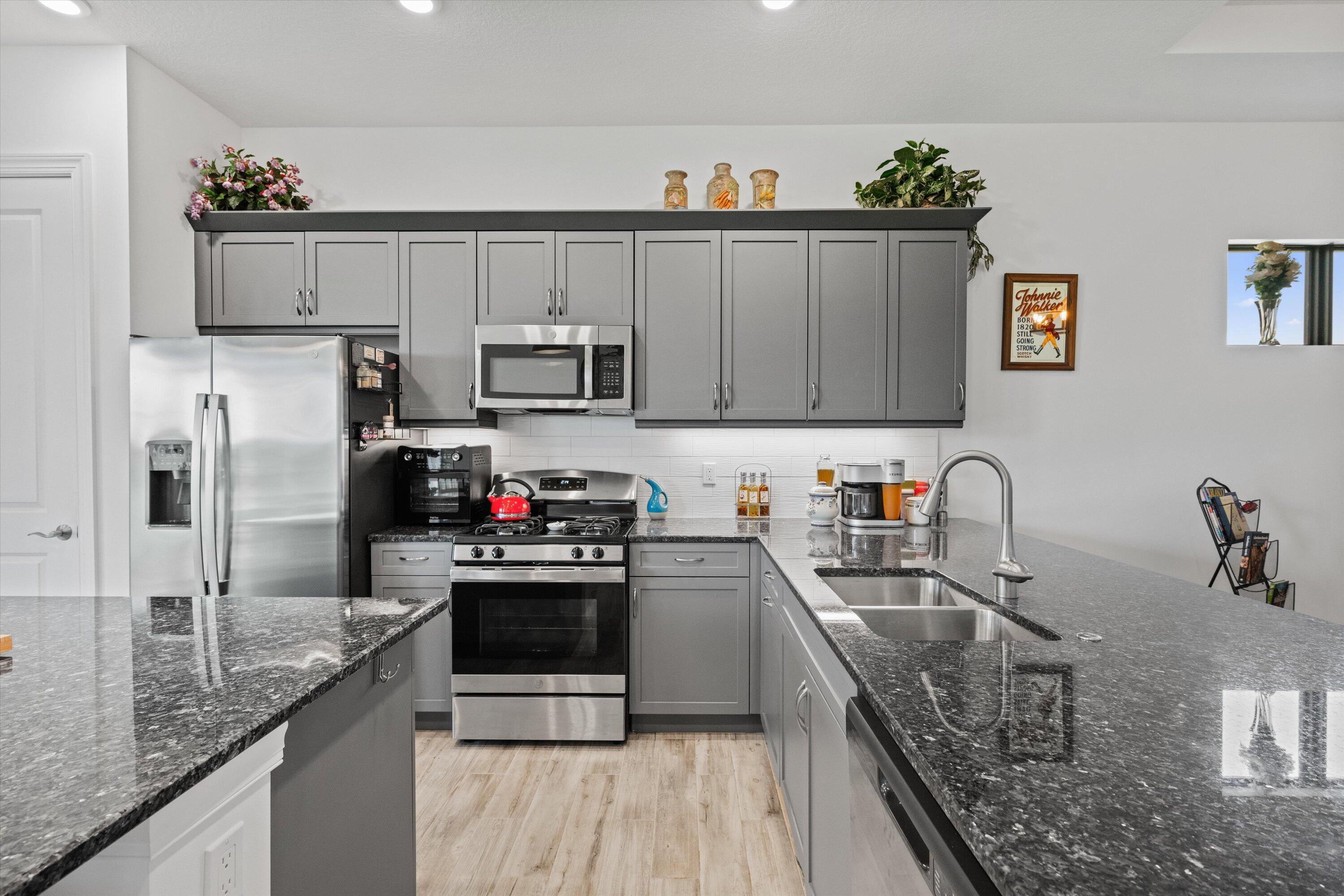 CRESSWIND PALM BEACH PHASE 3 - Residential