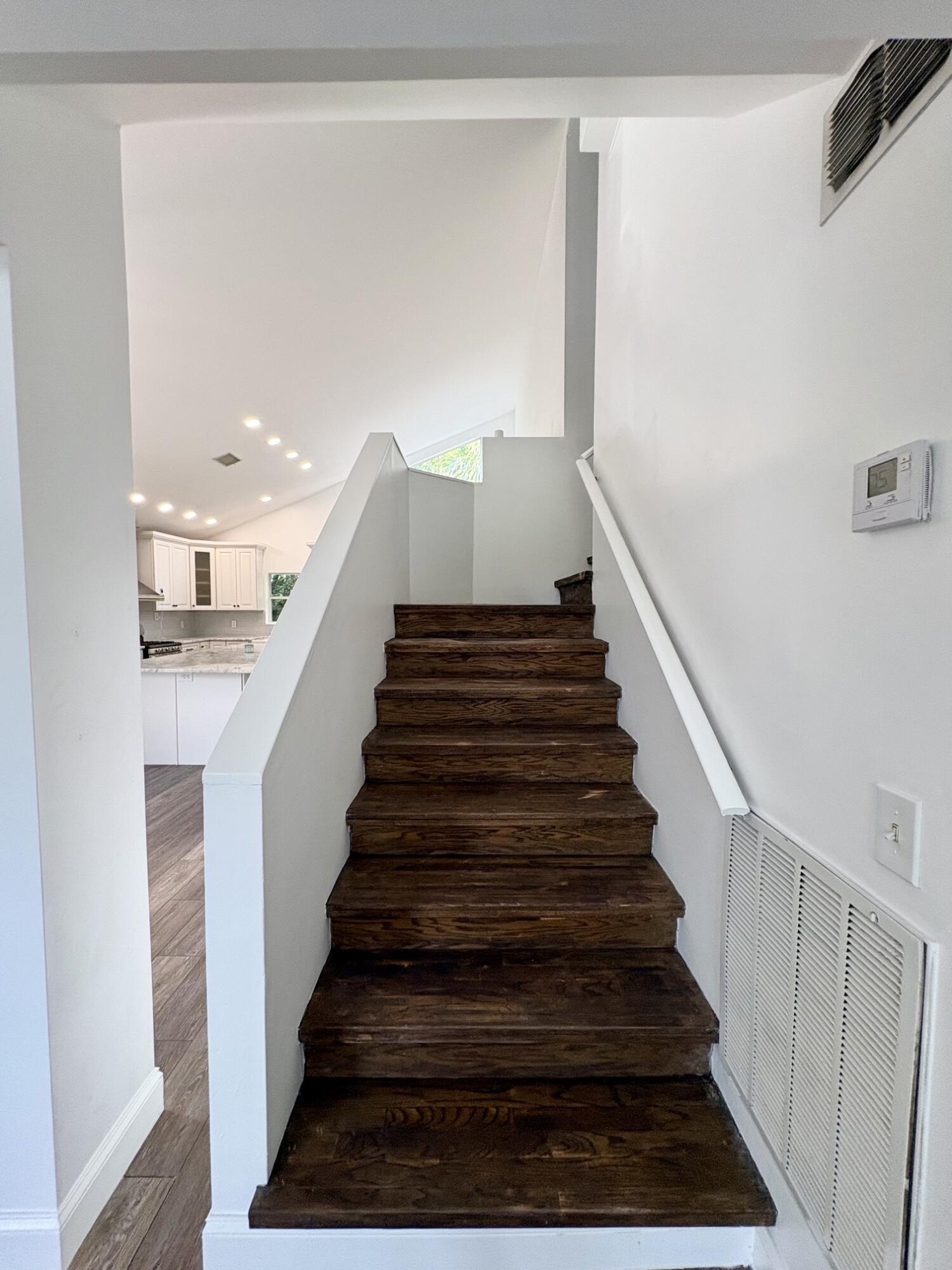 LANAIR PARK - Residential Lease