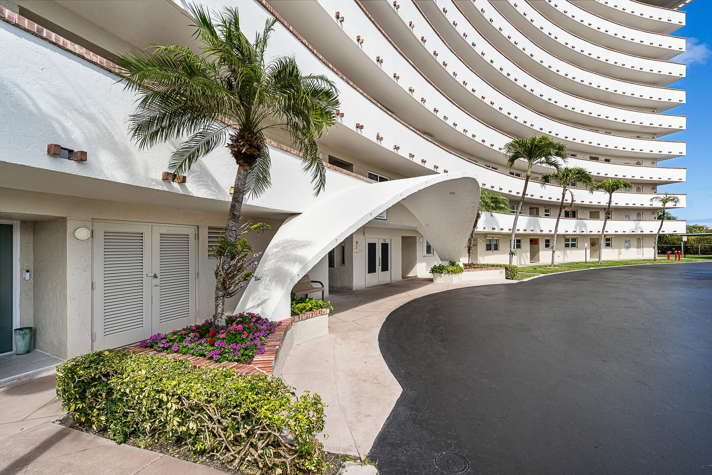 Hillsboro Cove Condo - Residential