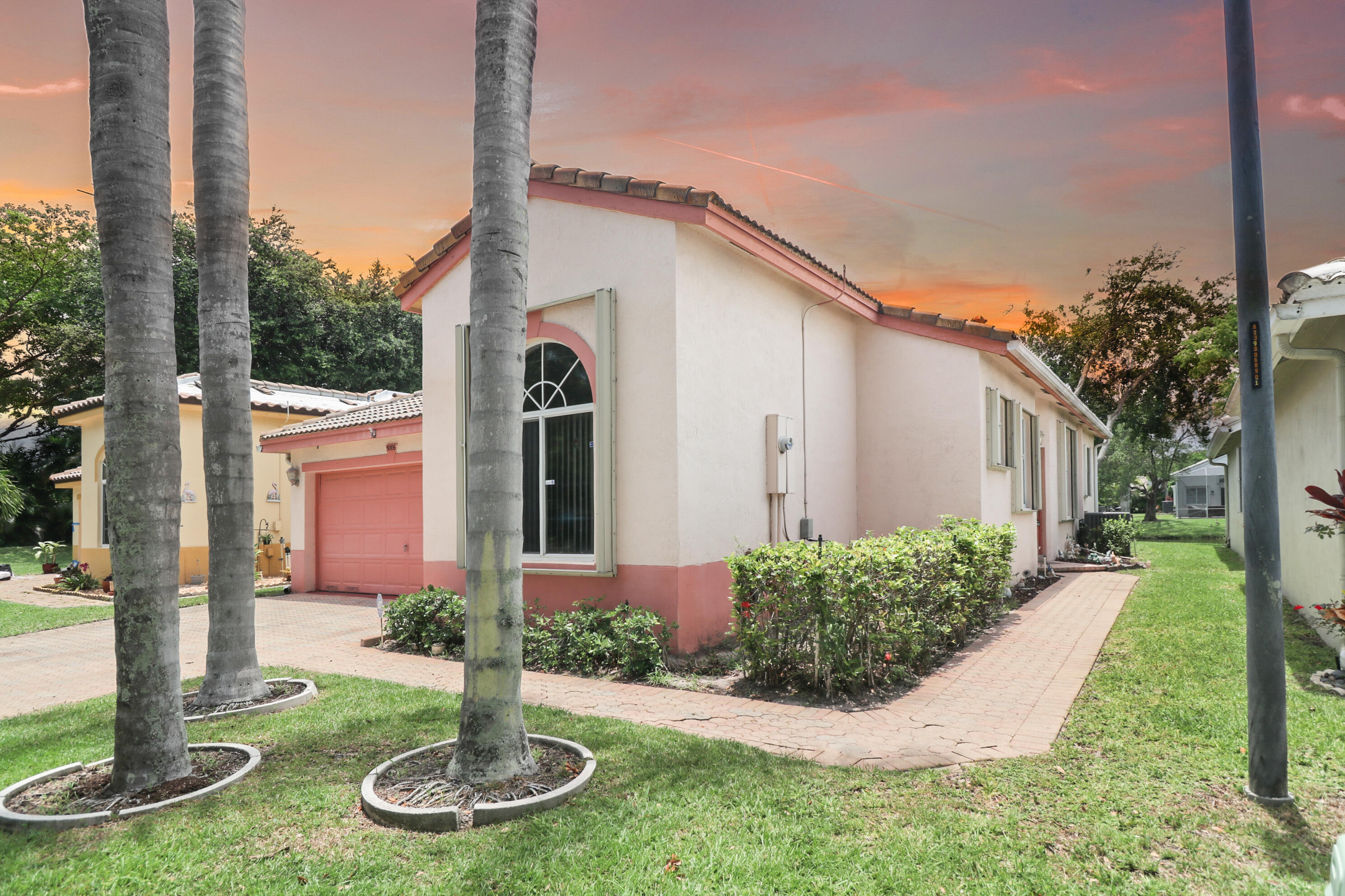 REGENCY LAKES AT COCONUT CREEK - Residential