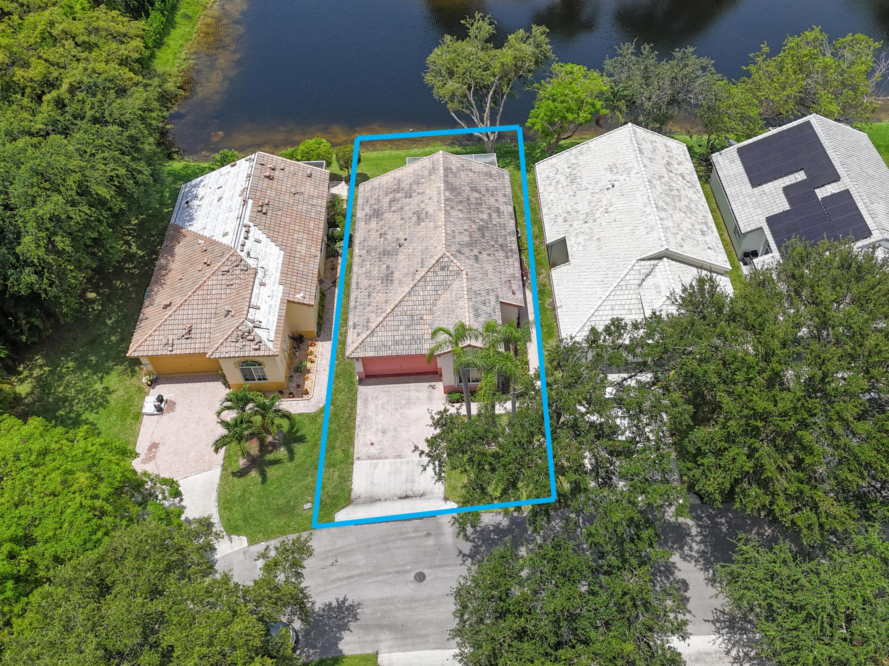 REGENCY LAKES AT COCONUT CREEK - Residential