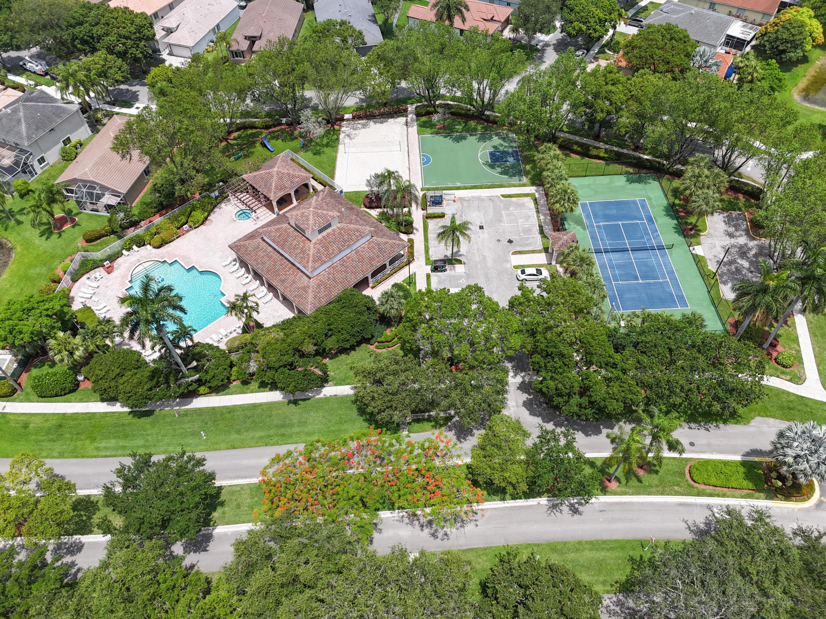 REGENCY LAKES AT COCONUT CREEK - Residential