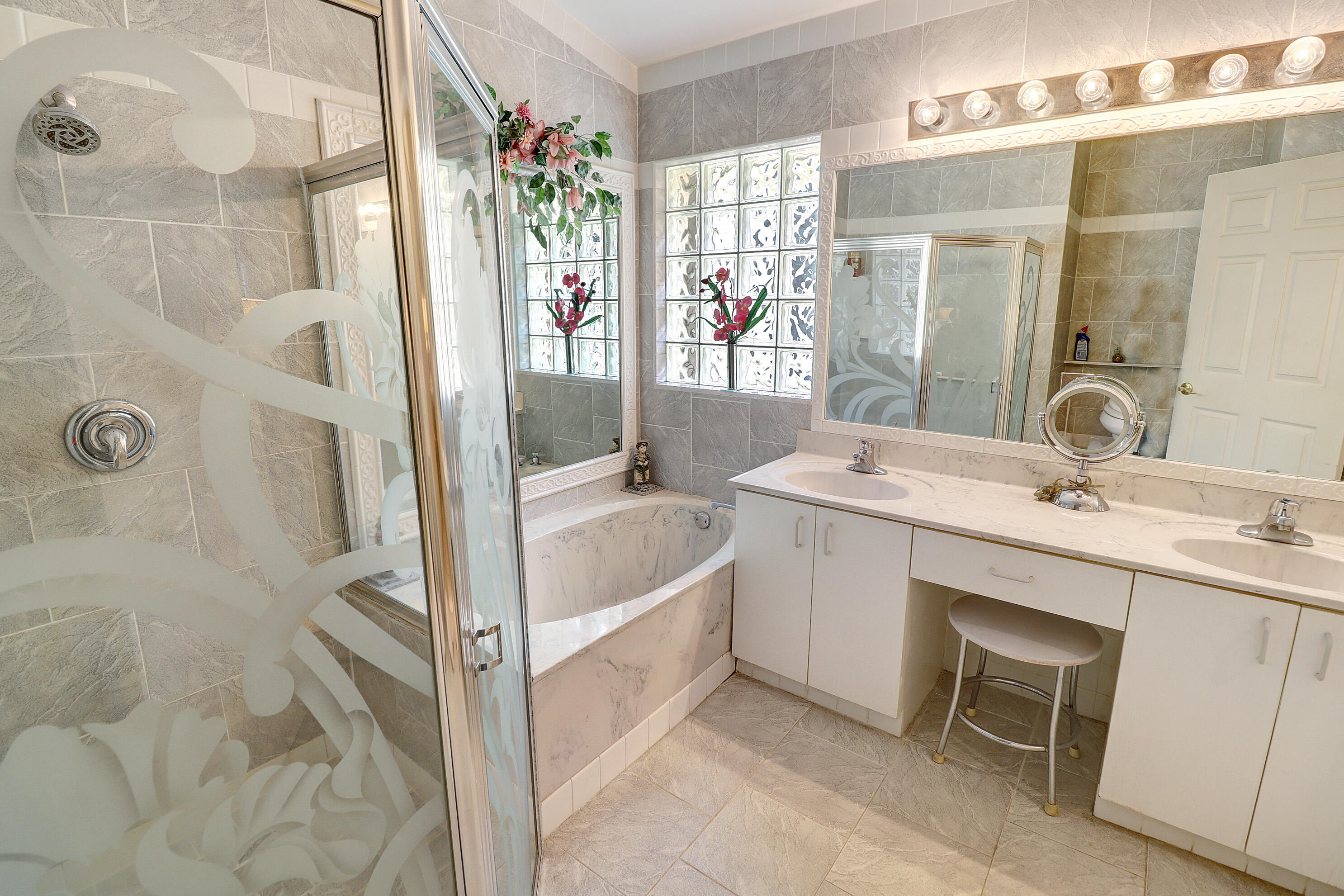 REGENCY LAKES AT COCONUT CREEK - Residential
