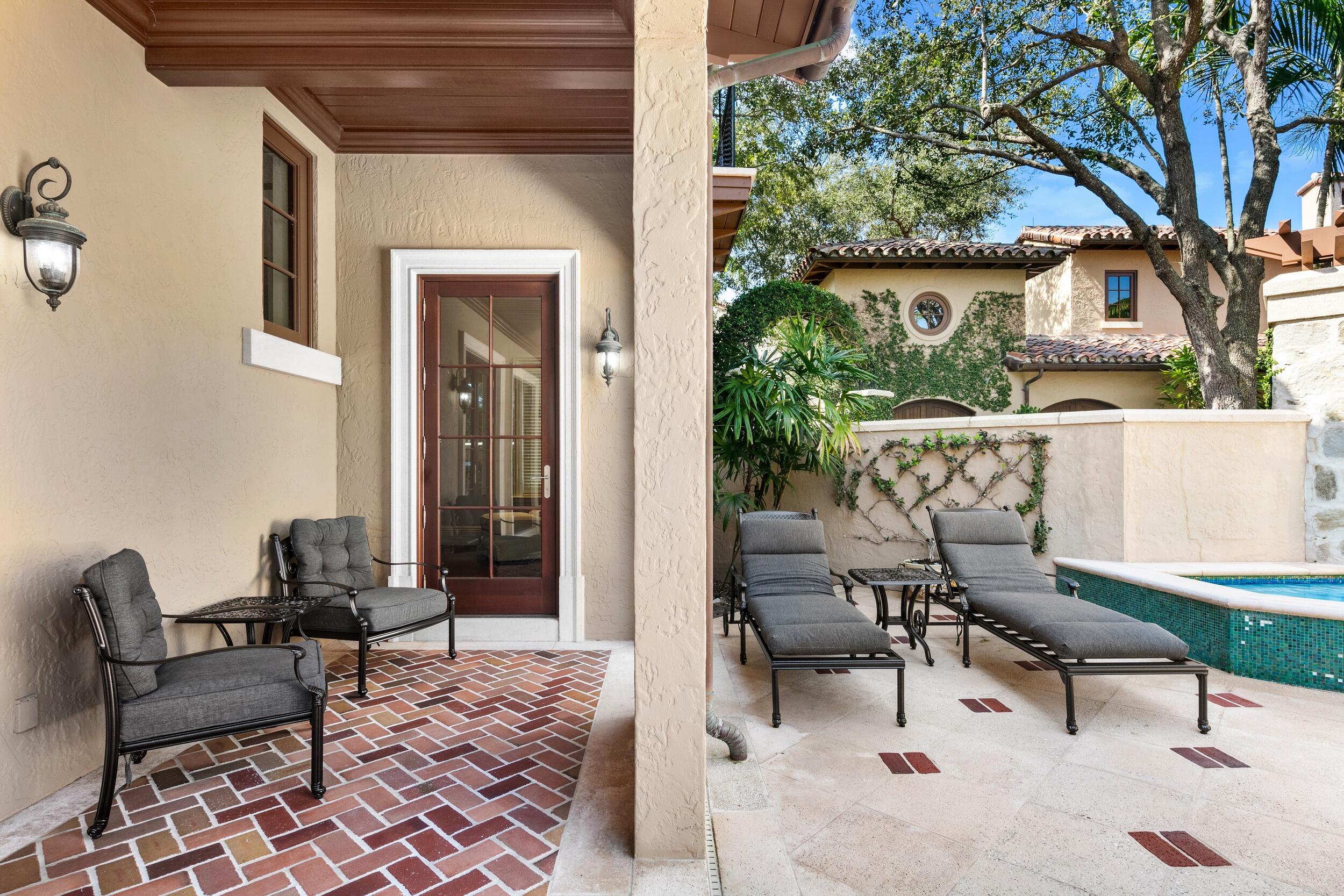 BEARS CLUB VILLAS CONDO - Residential