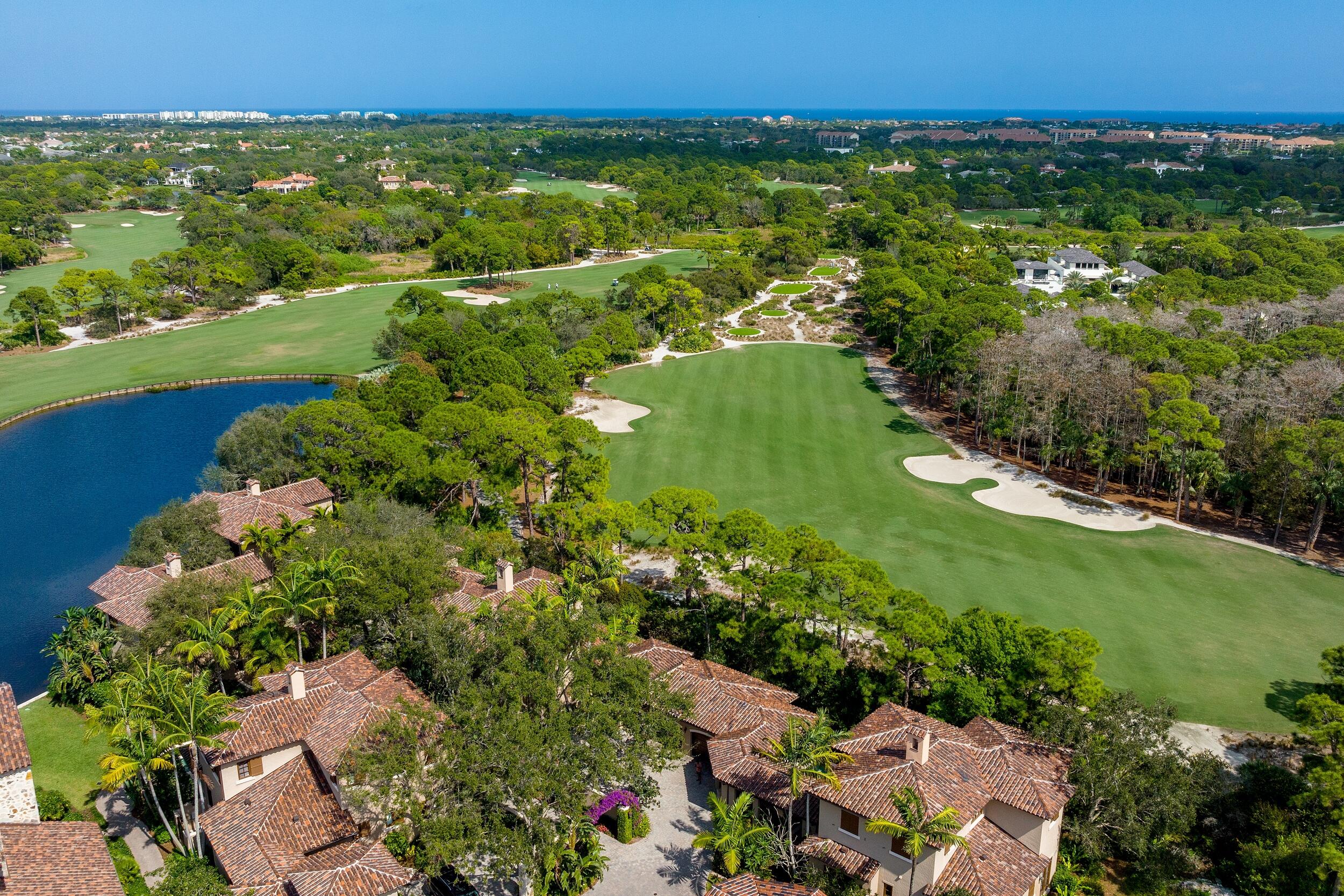 BEARS CLUB VILLAS CONDO - Residential