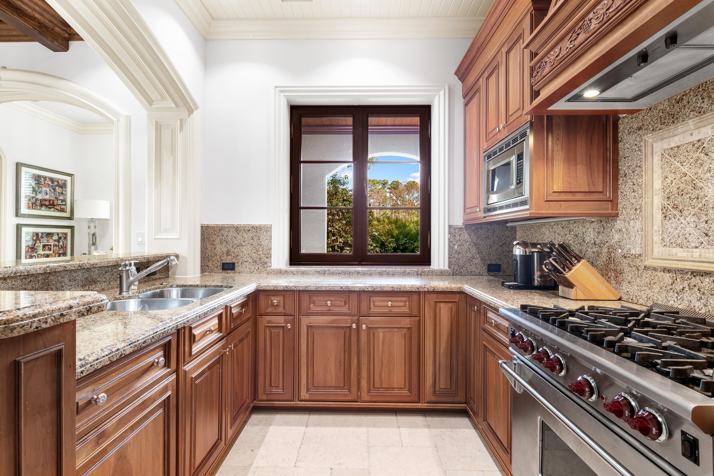 BEARS CLUB VILLAS CONDO - Residential
