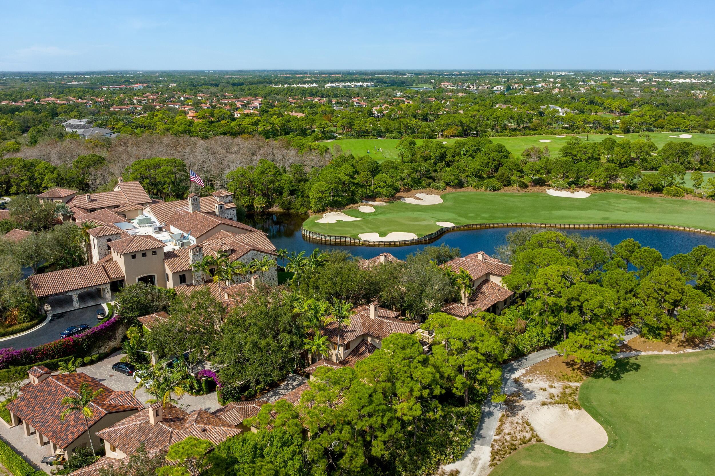 BEARS CLUB VILLAS CONDO - Residential