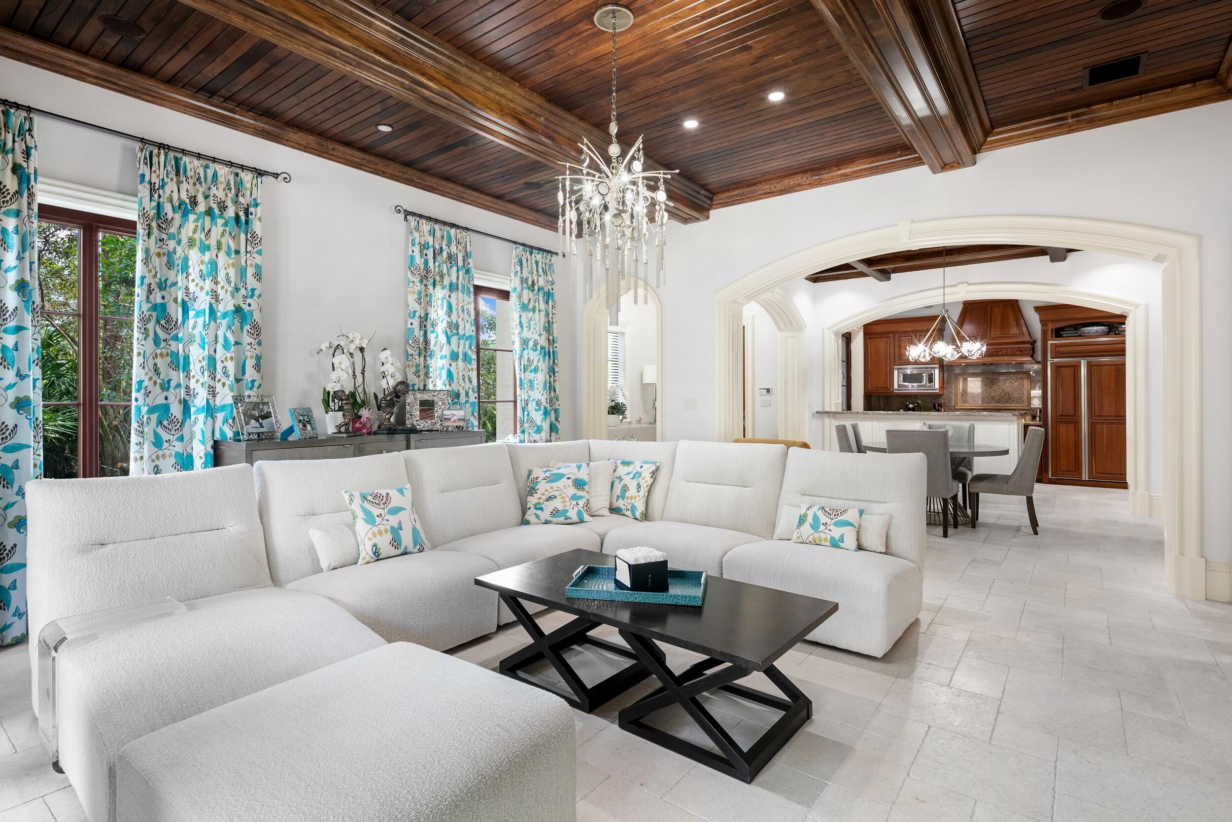 BEARS CLUB VILLAS CONDO - Residential
