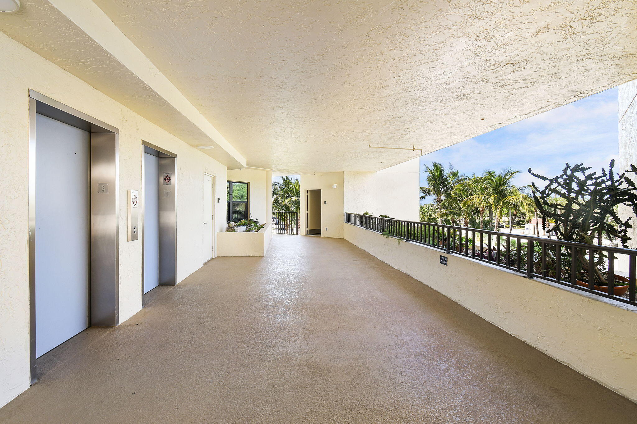 PLANTATION CLUB VILLAS CONDO - Residential