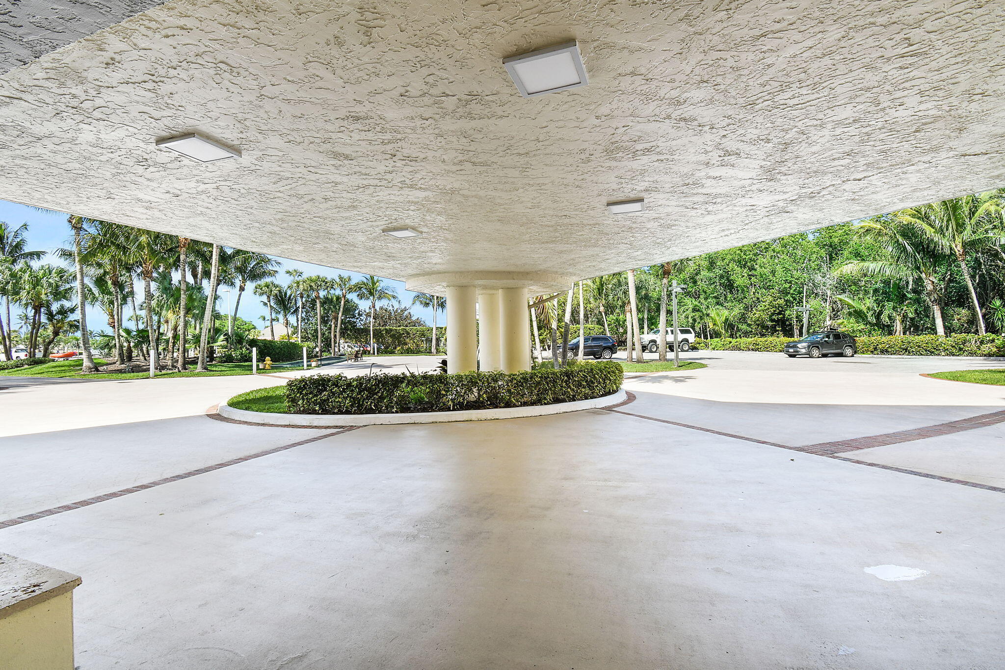 PLANTATION CLUB VILLAS CONDO - Residential