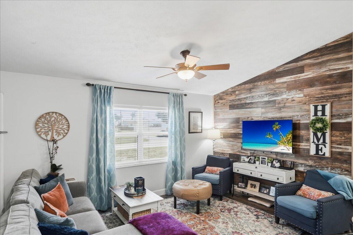 PORT ST LUCIE SECTION 21 - Residential