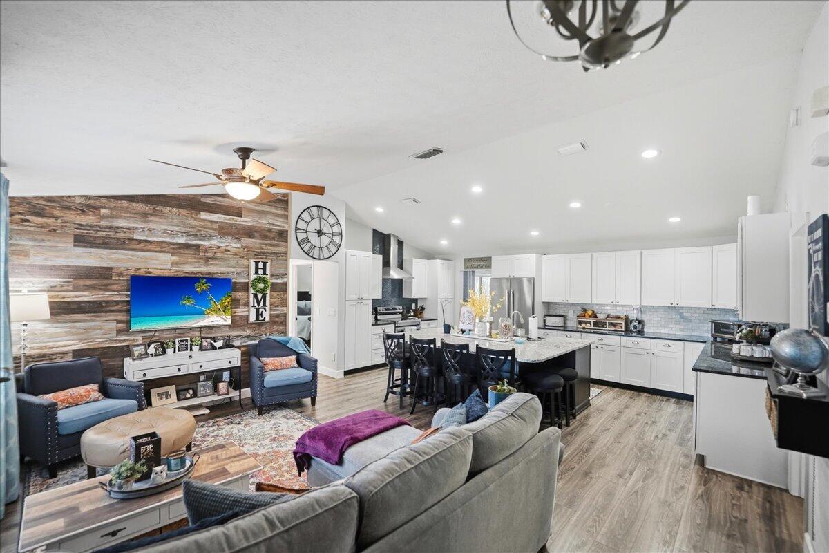 PORT ST LUCIE SECTION 21 - Residential