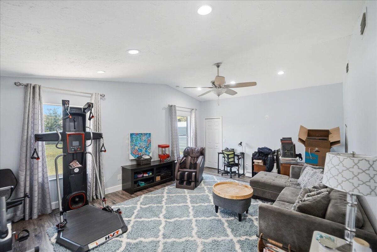 PORT ST LUCIE SECTION 21 - Residential