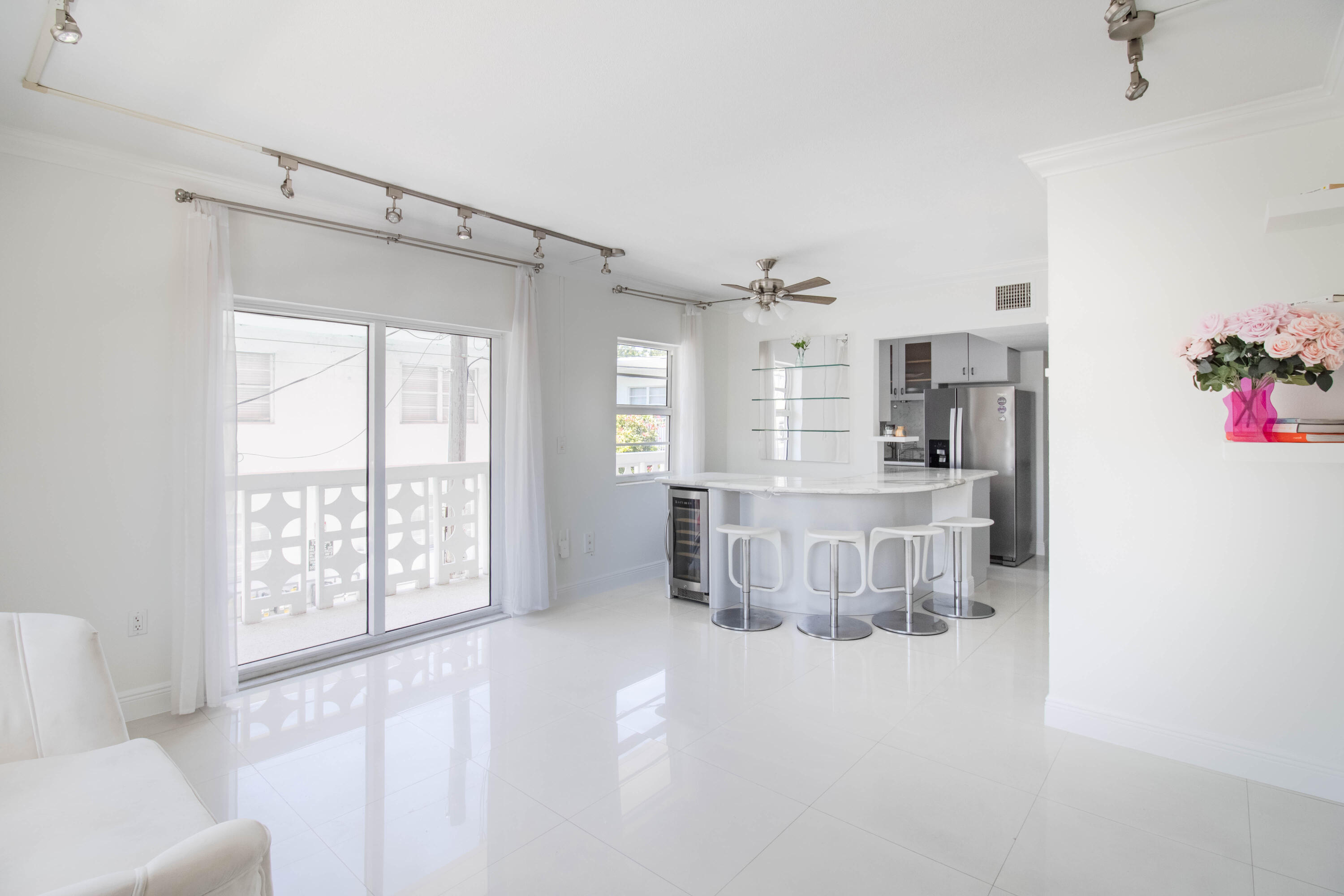 900 EUCLID AVE INC CONDO - Residential