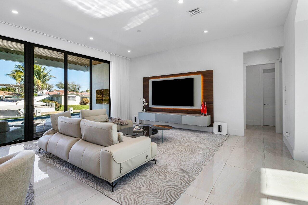 BOCA HARBOUR 1ST SEC - Residential