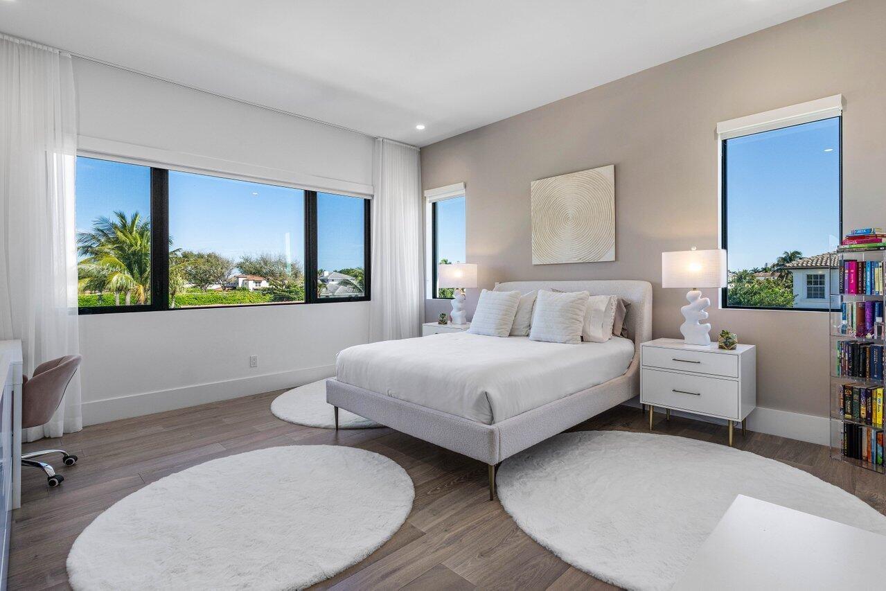 BOCA HARBOUR 1ST SEC - Residential