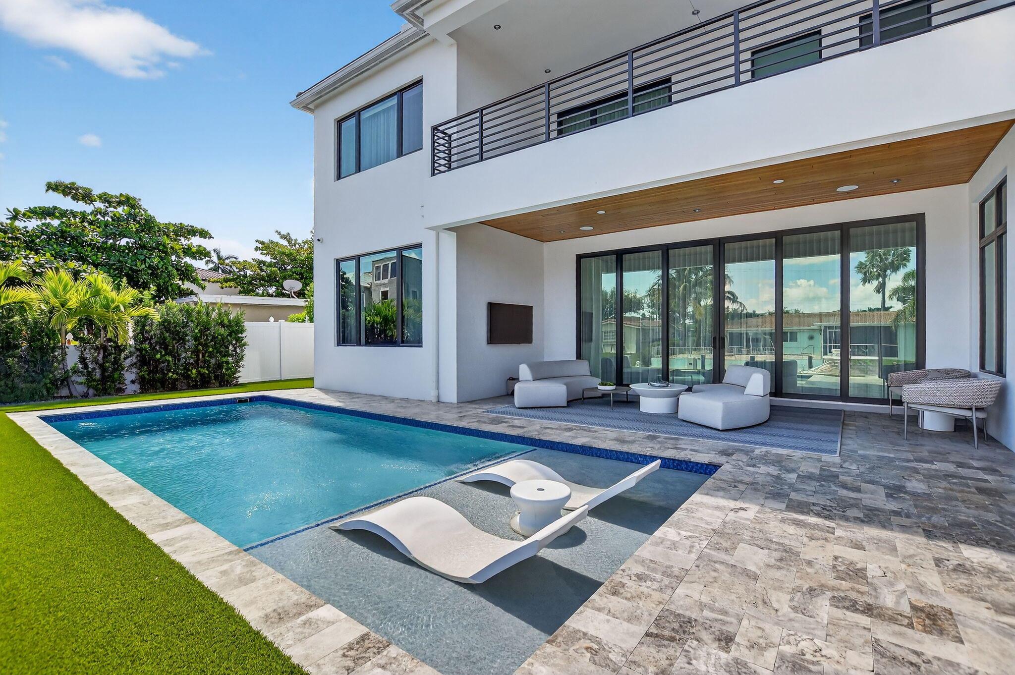 BOCA HARBOUR 1ST SEC - Residential