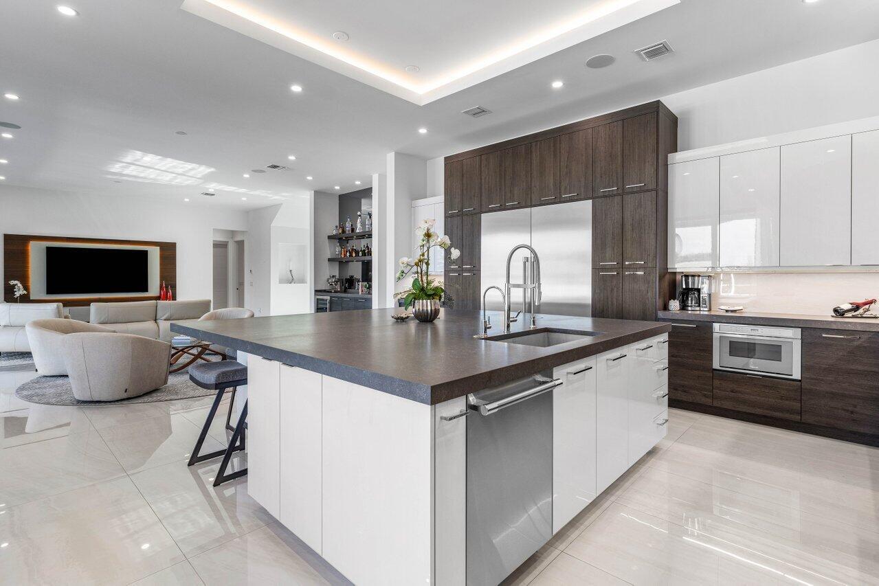 BOCA HARBOUR 1ST SEC - Residential