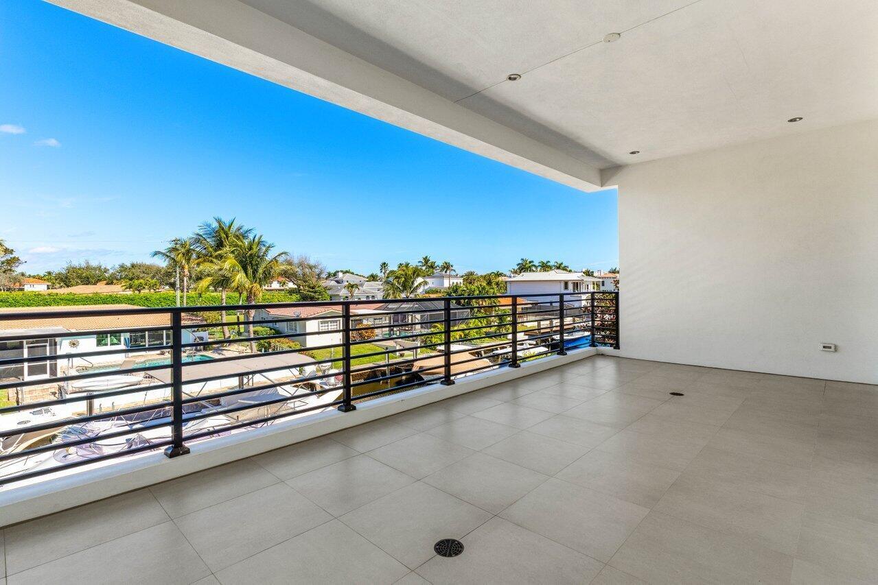 BOCA HARBOUR 1ST SEC - Residential