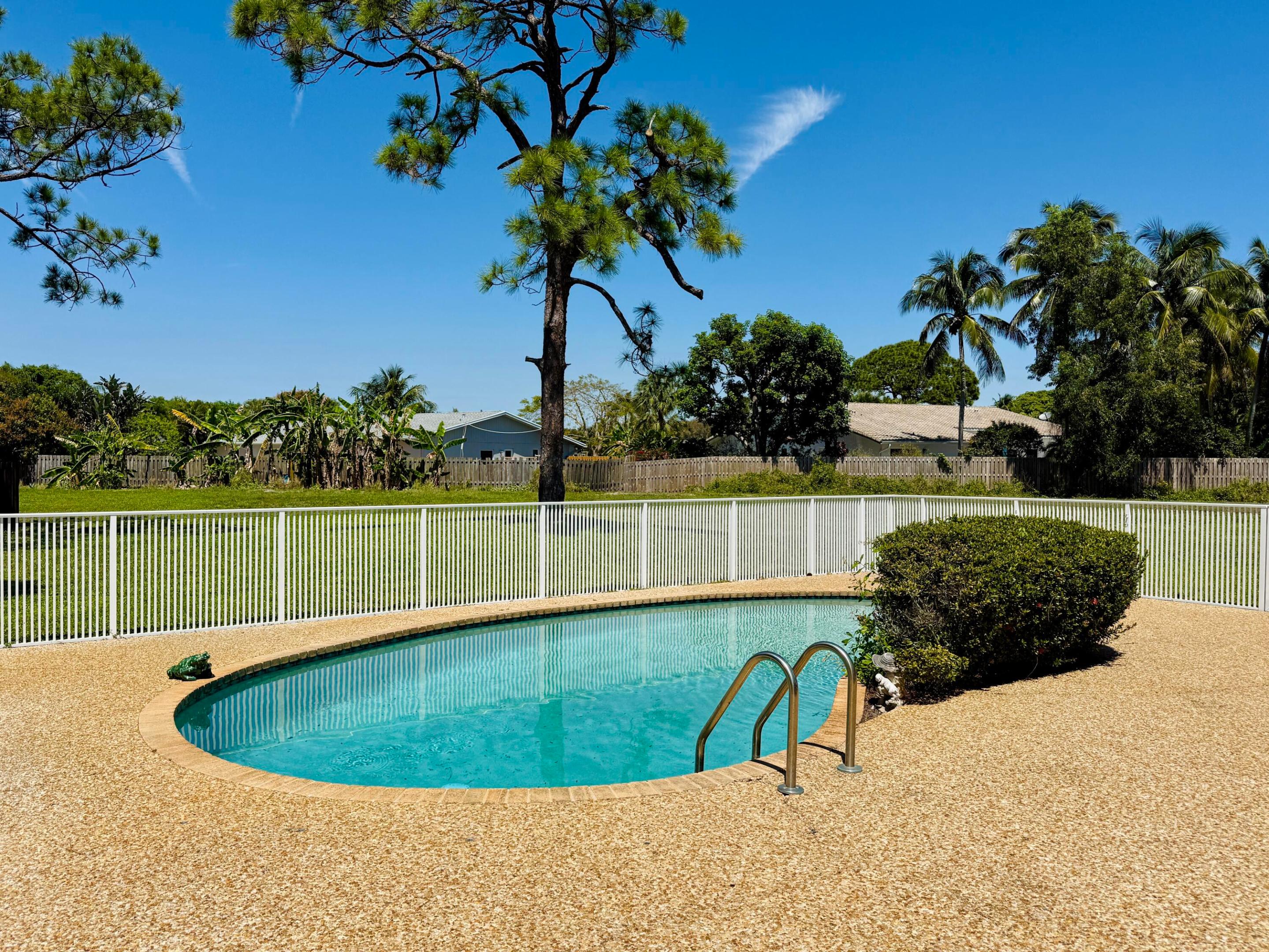 BOCA MADERA UNIT 3 - Residential